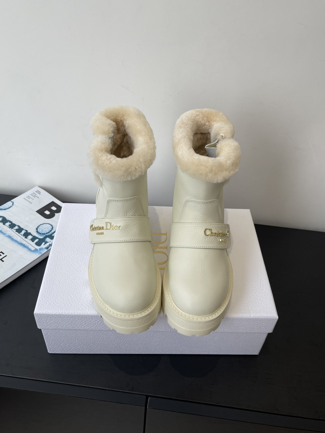 Bagsaaa D10rAlps D-Quest Ankle Boot White Grained Calfskin and Shearling