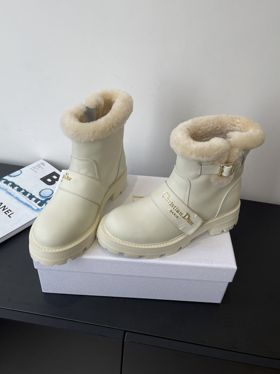 Bagsaaa D10rAlps D-Quest Ankle Boot White Grained Calfskin and Shearling