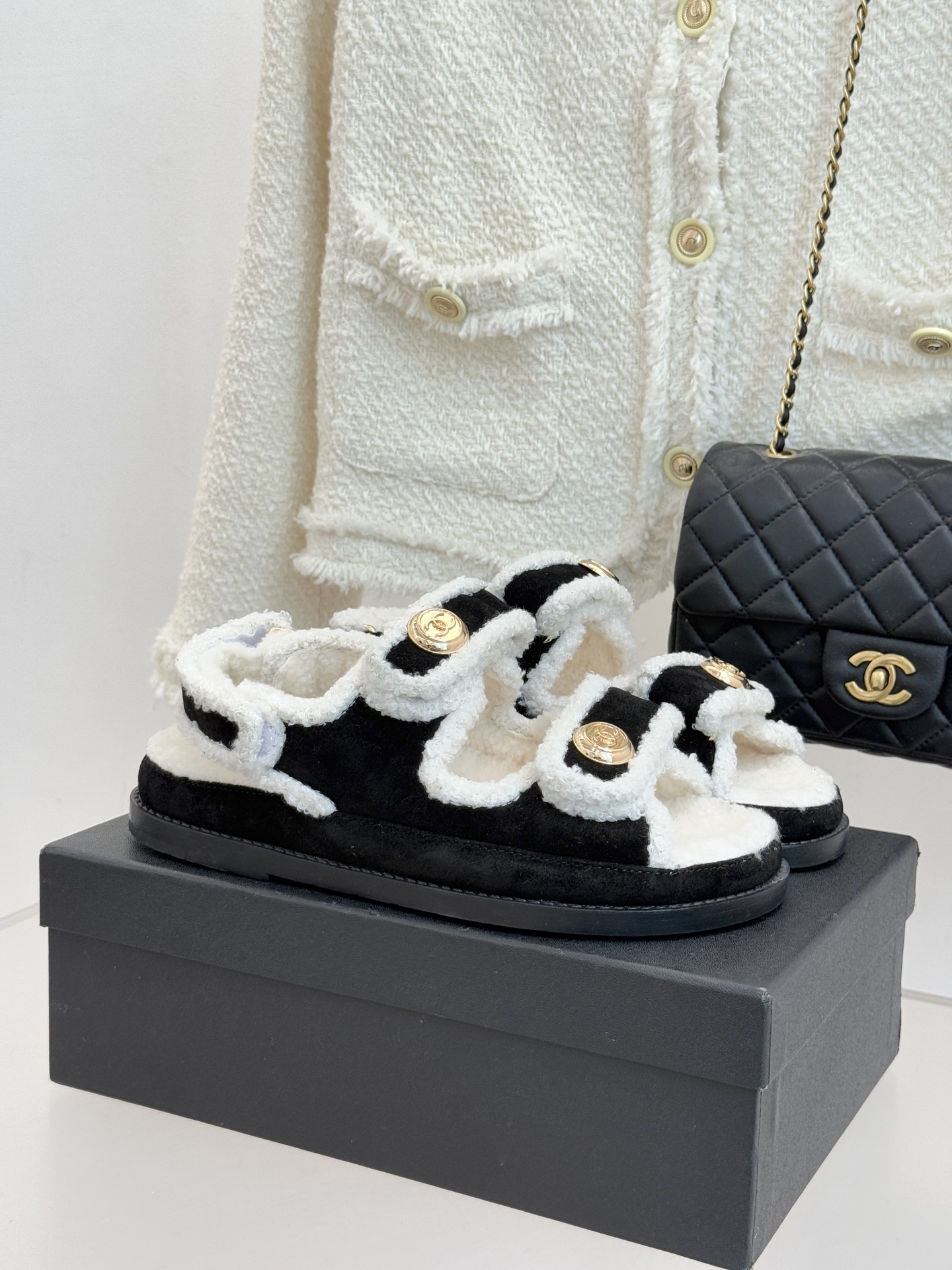 Bagsaaa Ch**el Dad sandals black white shearling