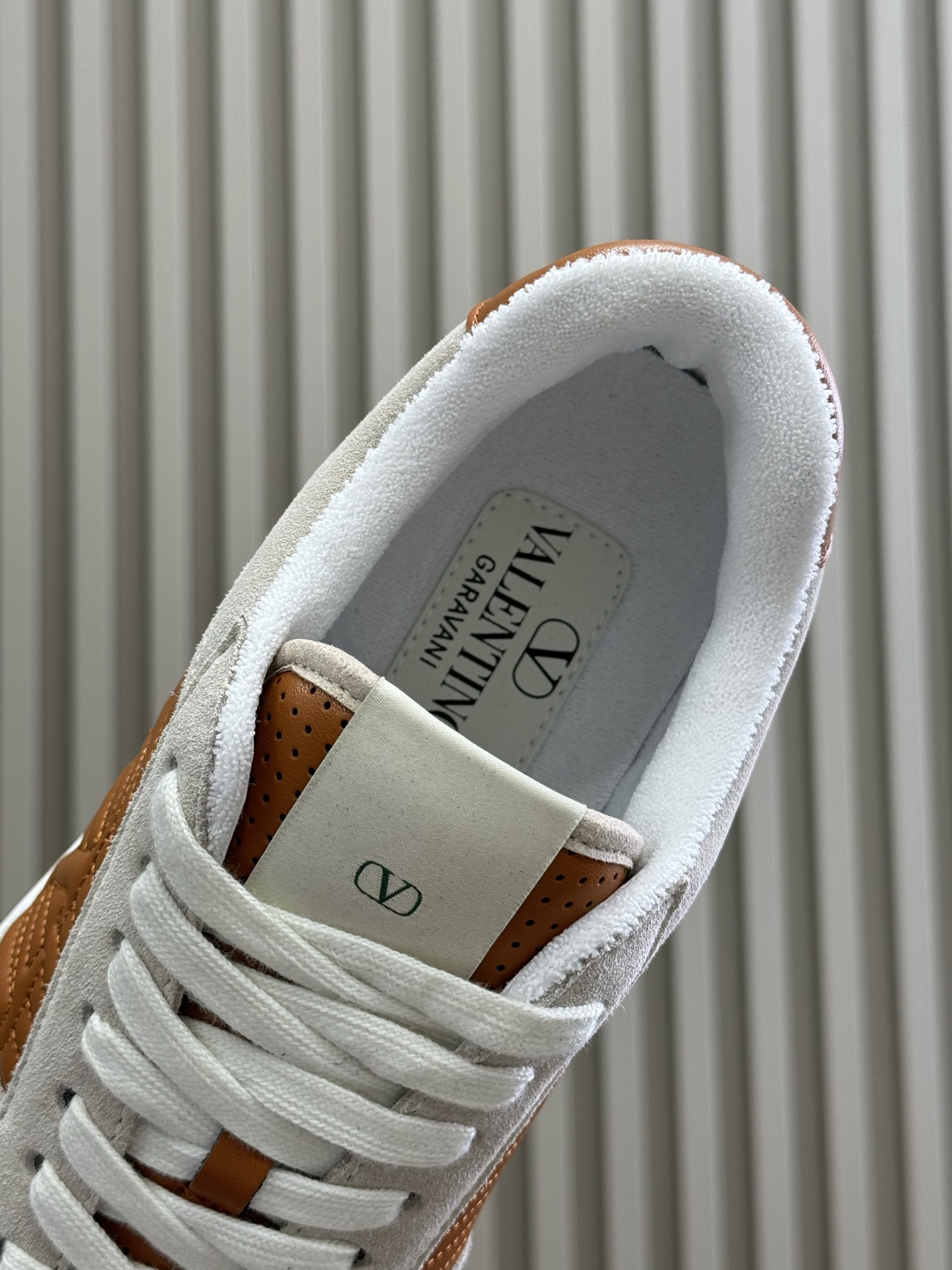 Bagsaaa Va1e*ntin0 Garavani Sparry low-top sneakers white & brown