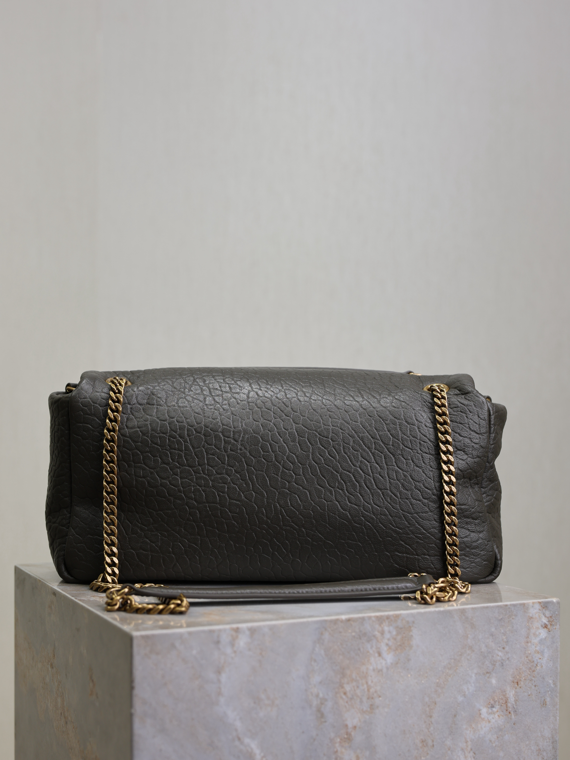 Bagsaaa Y51 Calypso Medium In Grained Lambskin 800916 Light Musk - 30cm