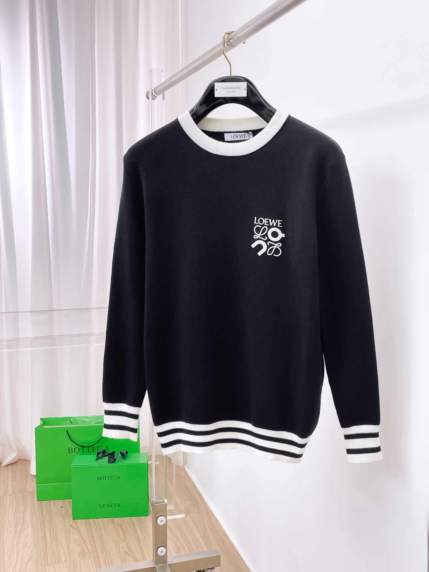 Bagsaaa L0ew* Anagram sweater in a wool blend with contrast striped black