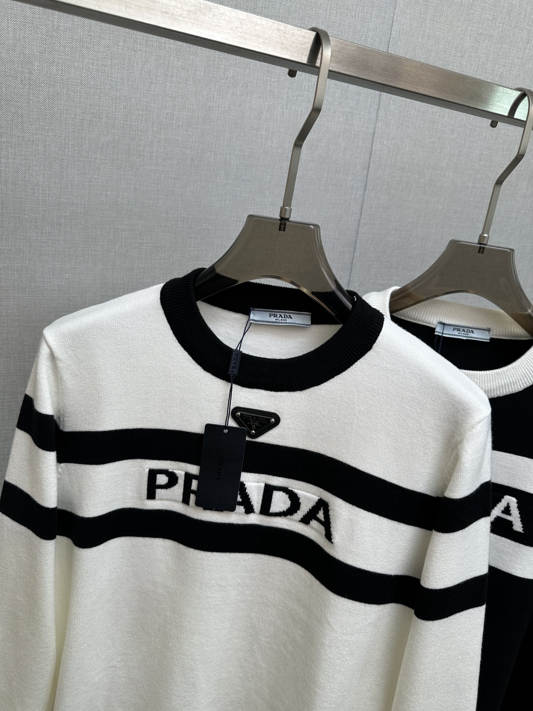 Bagsaaa Pra*a sweatshirt white long sleeves