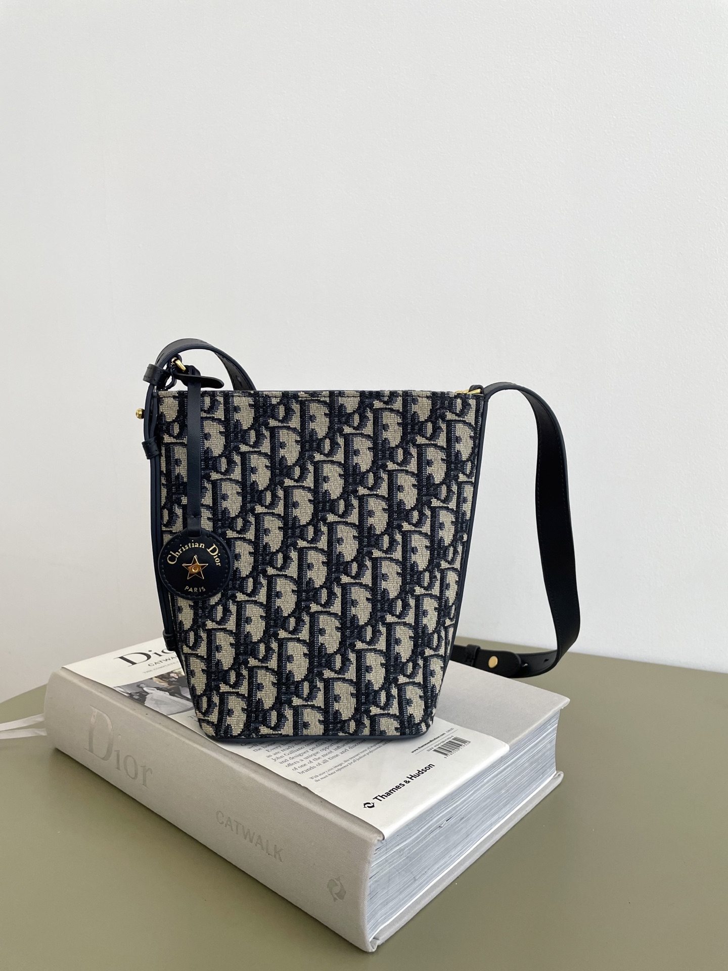 Bagsaaa D10rstar Mini Bucket Bag Blue D10r Oblique Jacquard - 16cm