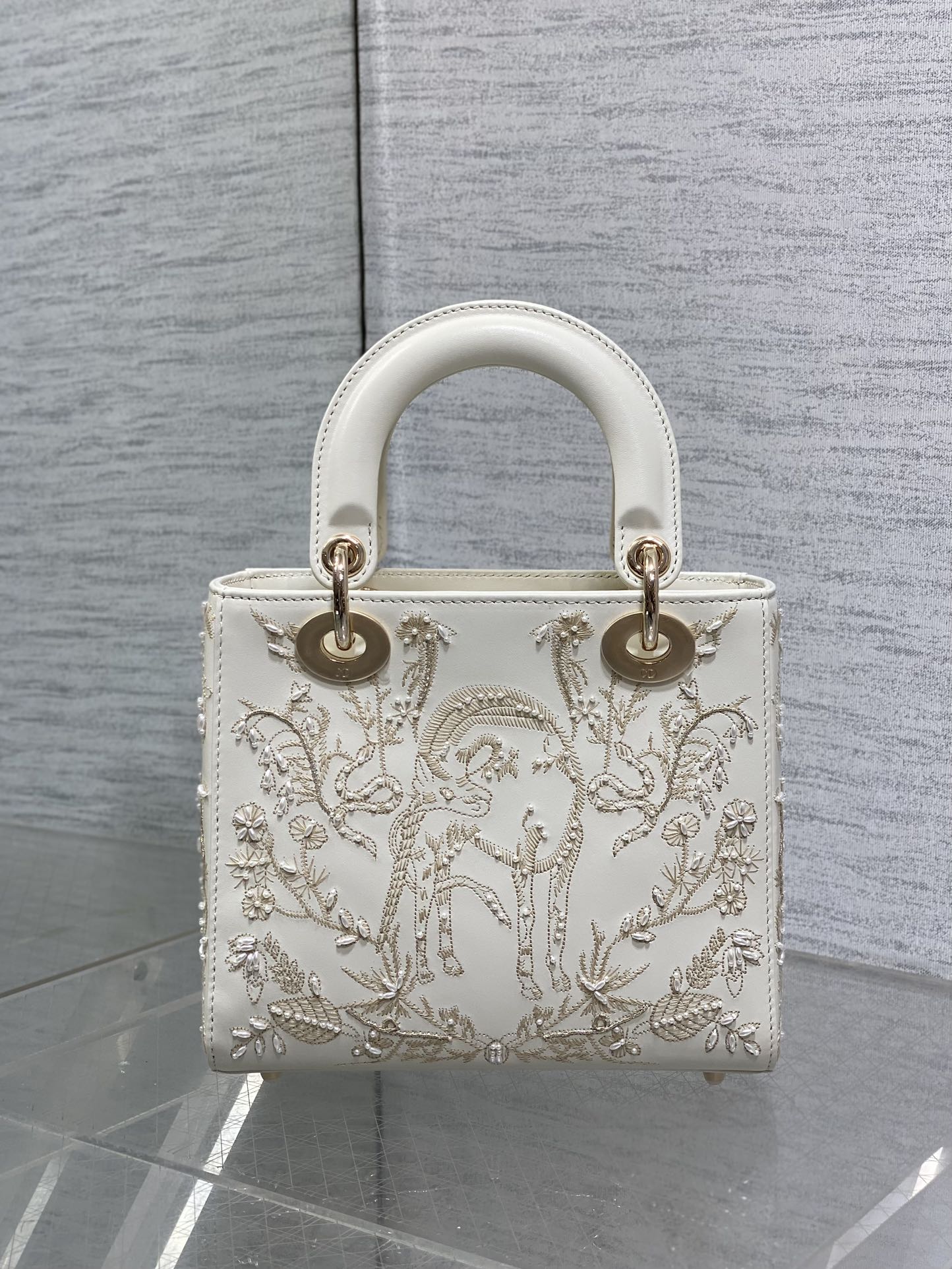 Bagsaaa Lady D10r bag with detailed embroidery and gold-tone - 20cm