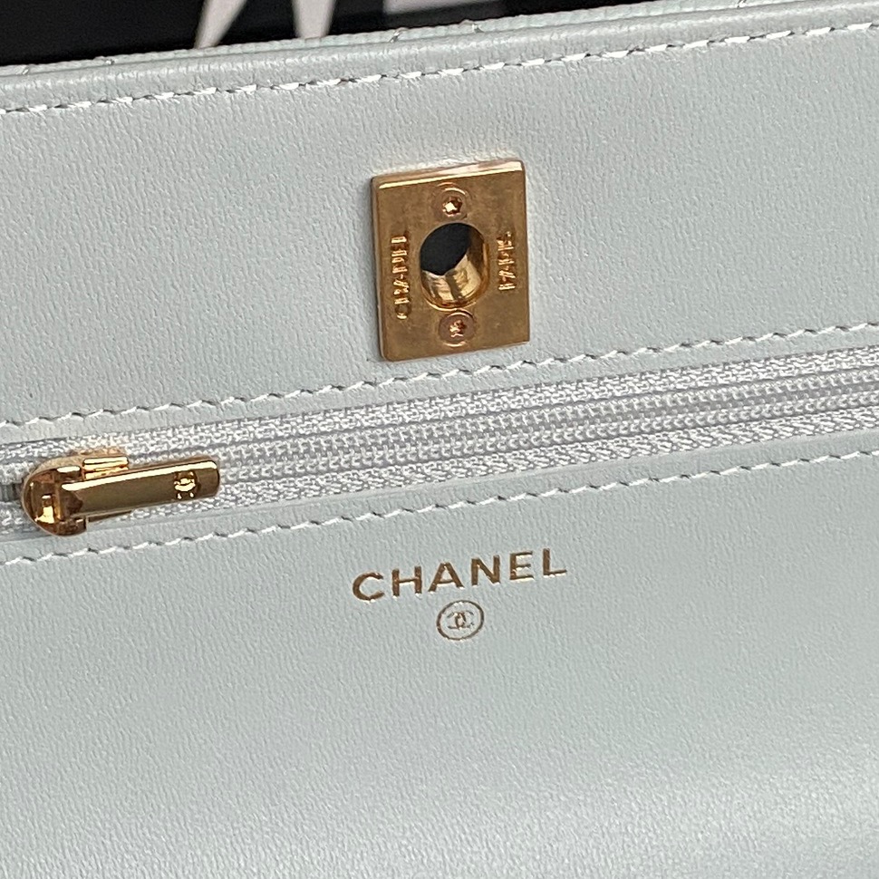 Bagsaaa Ch**el Wallet On Chain AP4785 Light Blue - 19.2cm