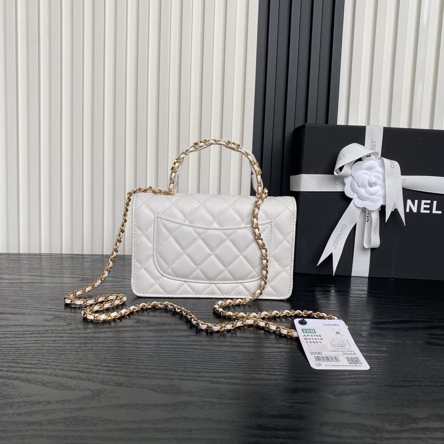 Bagsaaa Ch**el Wallet On Chain AP4785 White - 19.2cm