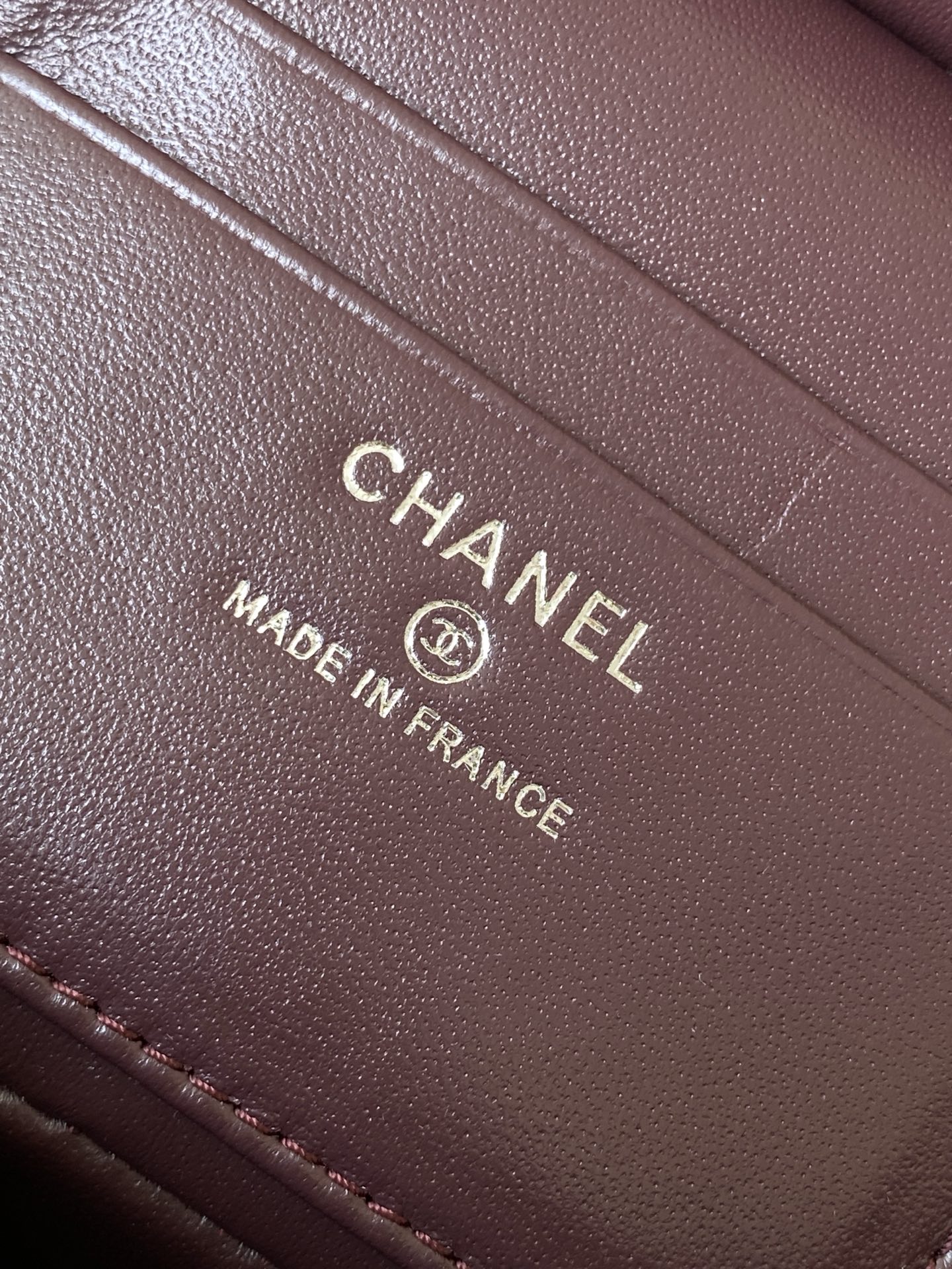 Bagsaaa Ch**el Vanity with Chain AP4936 Dark Brown - 19.5cm