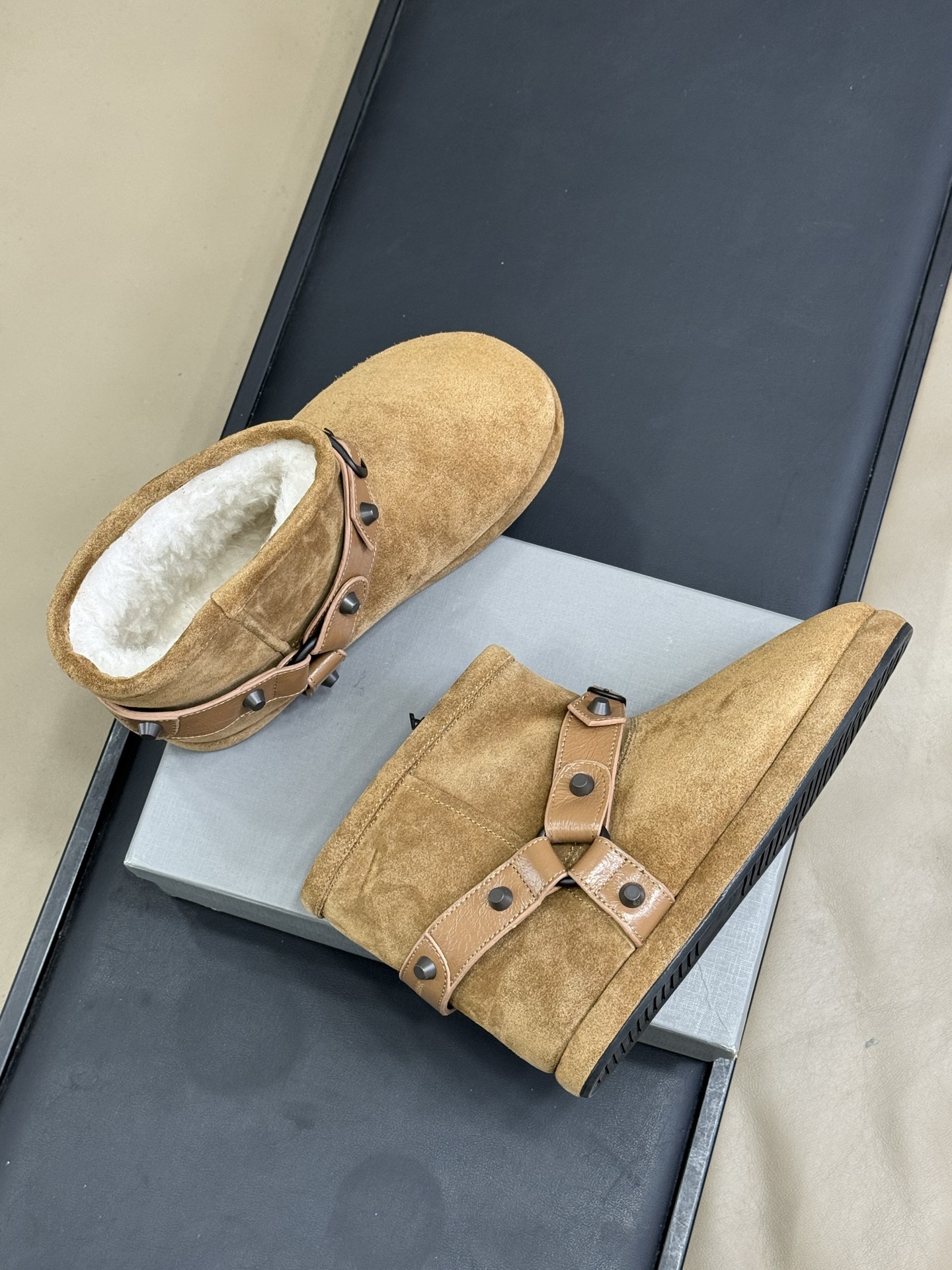 Bagsaaa Ba1en*iaga Alaska studded-strap soft boots in beige calf suede