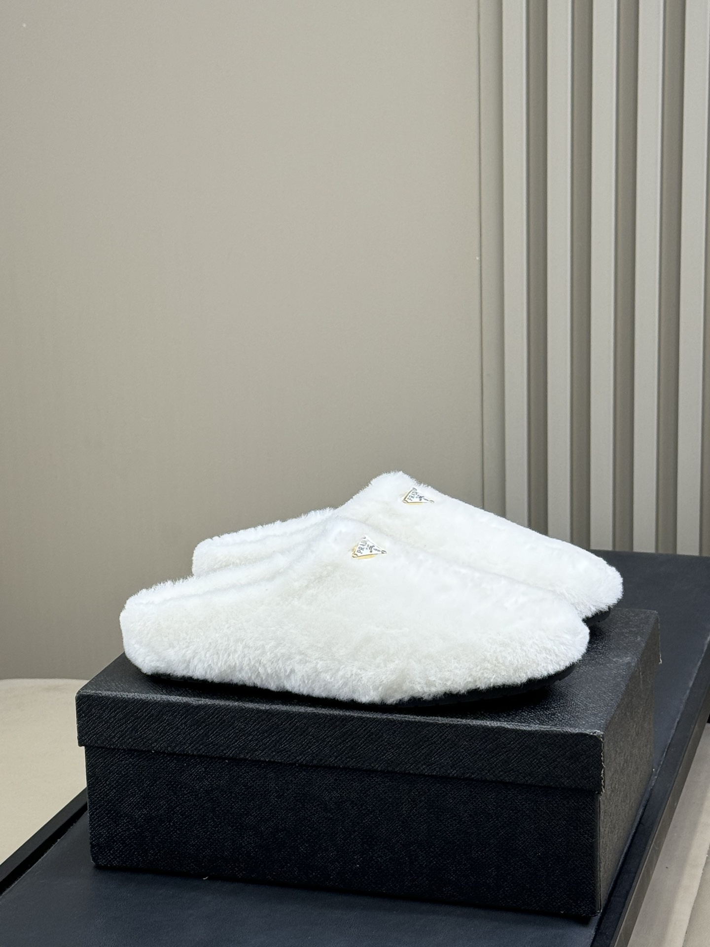 Bagsaaa Pra*a Suede and Shearling Slippers white