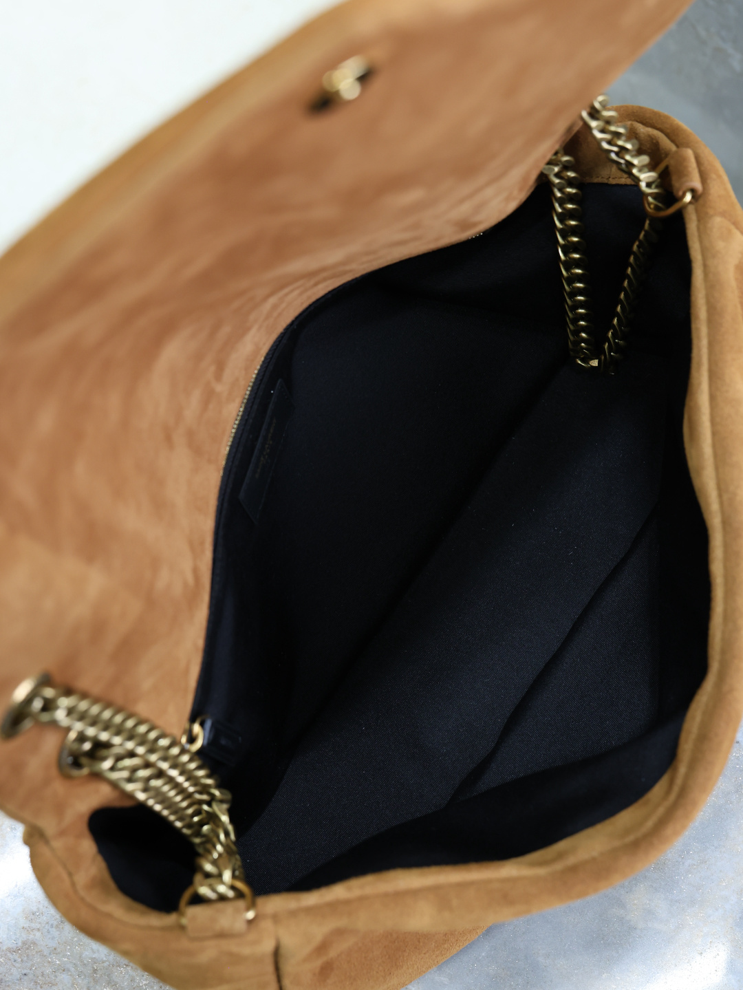Bagsaaa Y51 CALYPSO large in suede 777399 Warm Caramel Cognac - 38cm