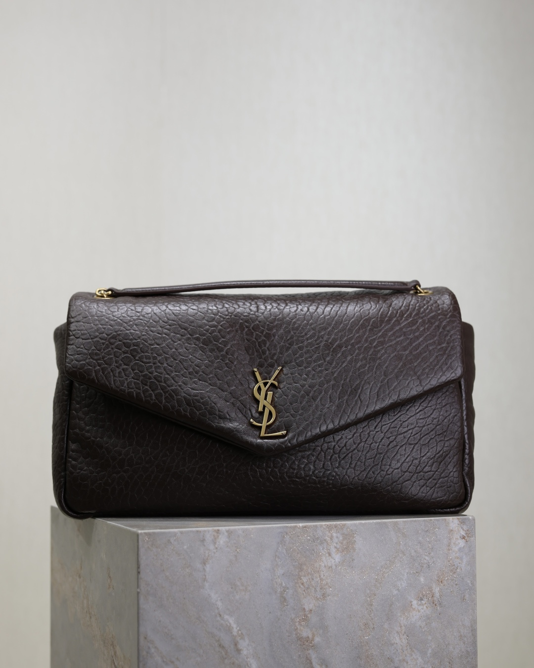 Bagsaaa Y51 Calypso large in grained lambskin 777399 ARABICA - 38cm