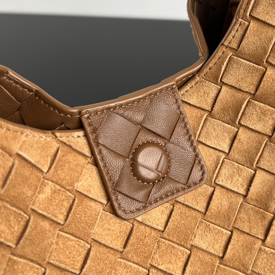 Bagsaaa B0tt*ga Ven*ta Campana Bag 844249 Beige Suede - 33cm