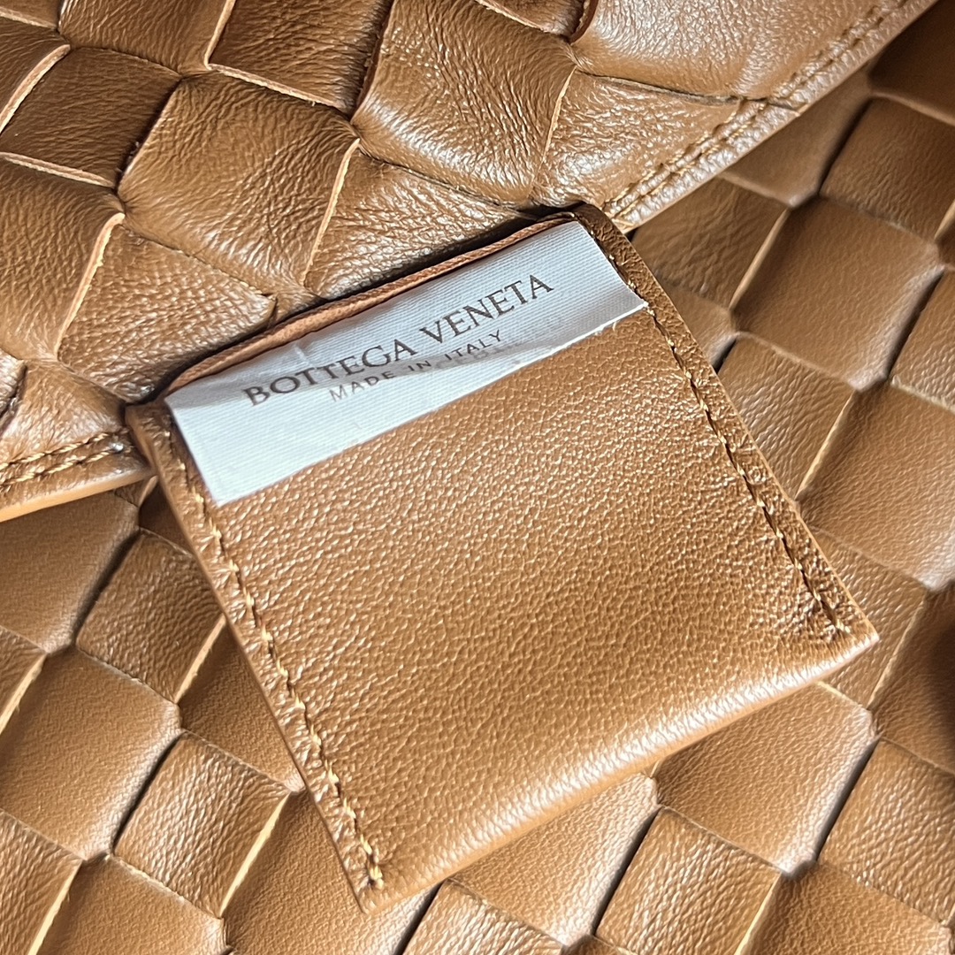 Bagsaaa B0tt*ga Ven*ta Campana Bag 844249 Beige Suede - 33cm
