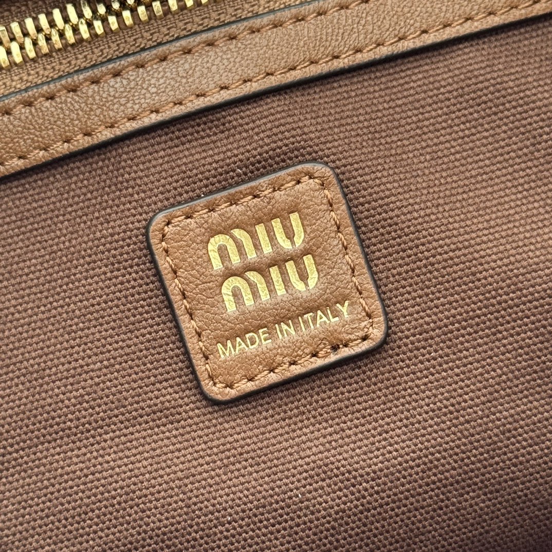 Bagsaaa Miu Miu Patchwork leather handbag 5BA304 - 25.5cm