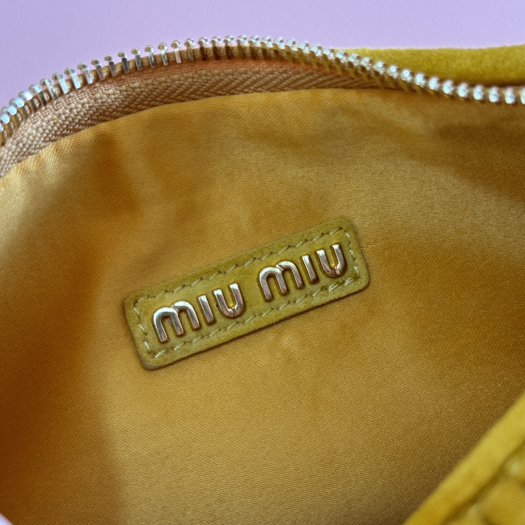 Bagsaaa Miu Miu Wander matelassé suede bag 5BC125 yellow - 20cm