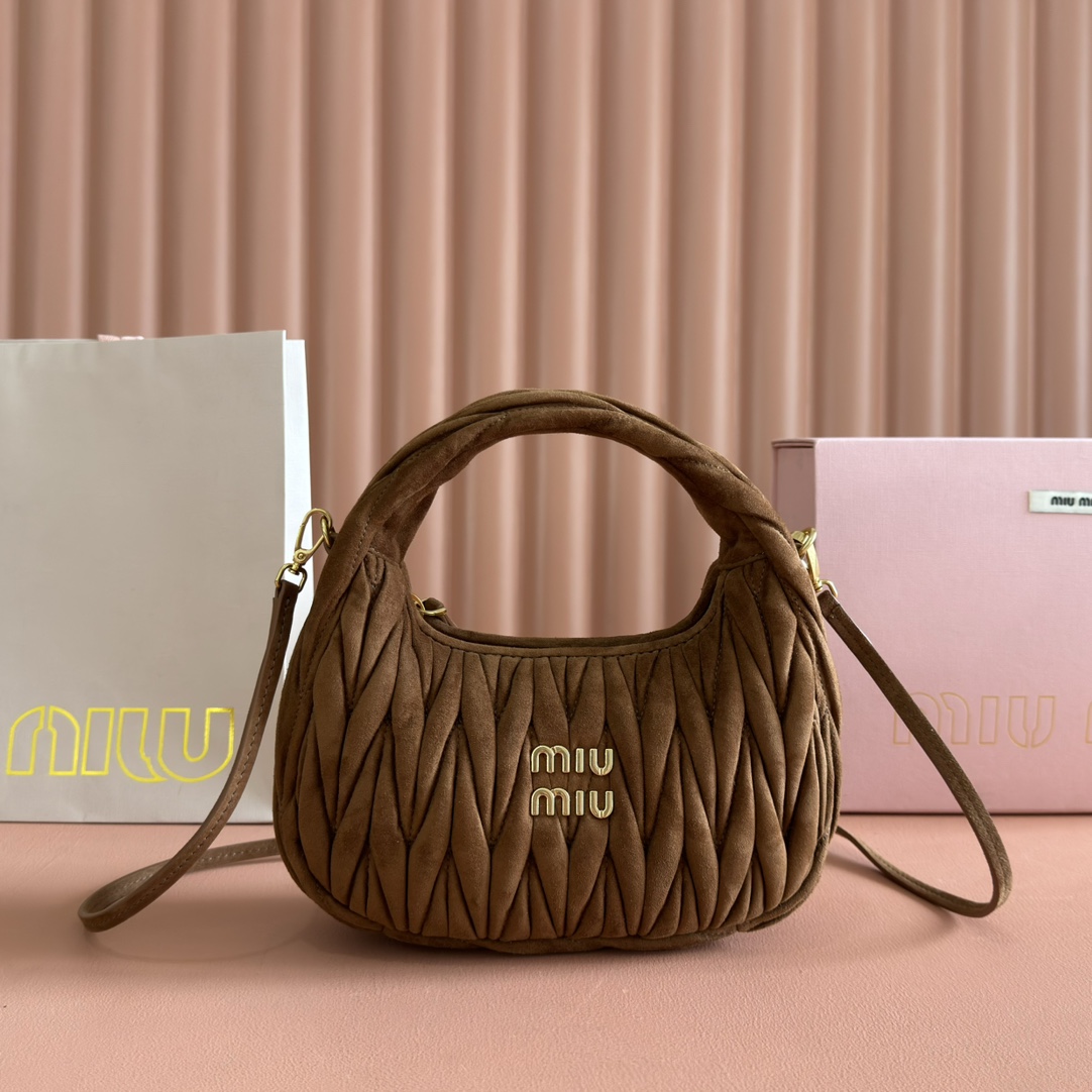 Bagsaaa Miu Miu Wander matelassé suede bag 5BC125 dark brown - 20cm