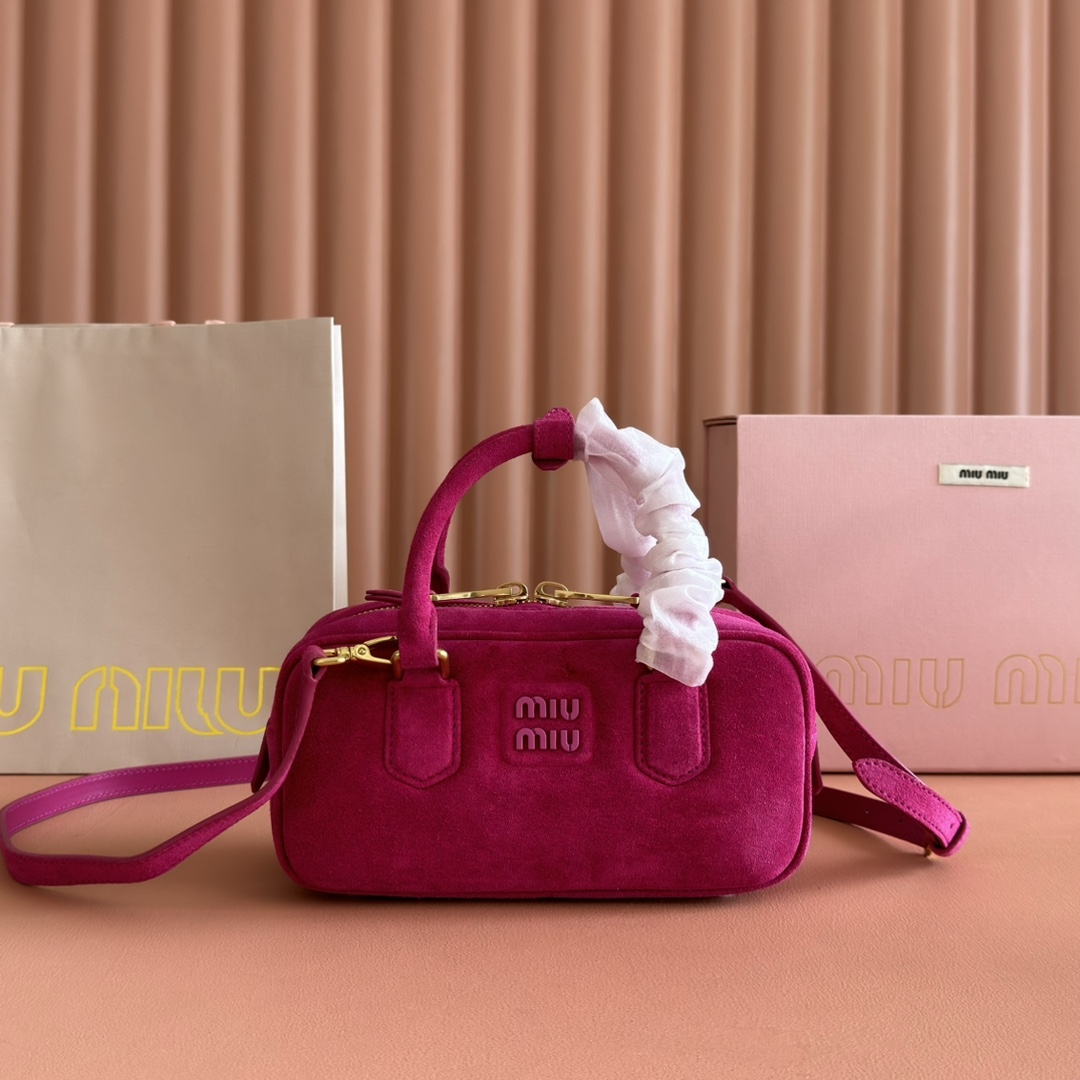 Bagsaaa M1um1u Arcadie padded suede top-handle bag 5BB142 fuchsia - 22cm