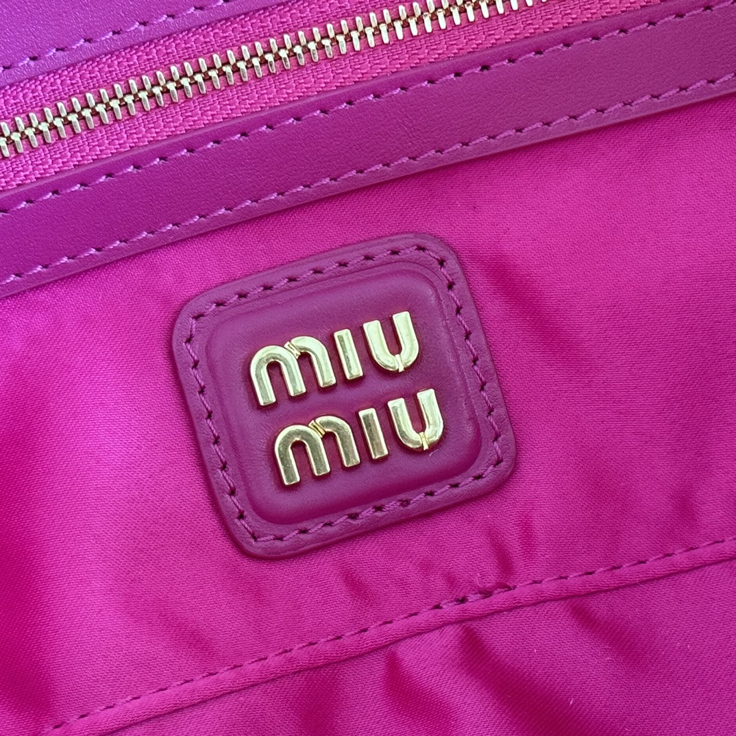 Bagsaaa M1um1u Arcadie padded suede top-handle bag 5BB142 fuchsia - 22cm