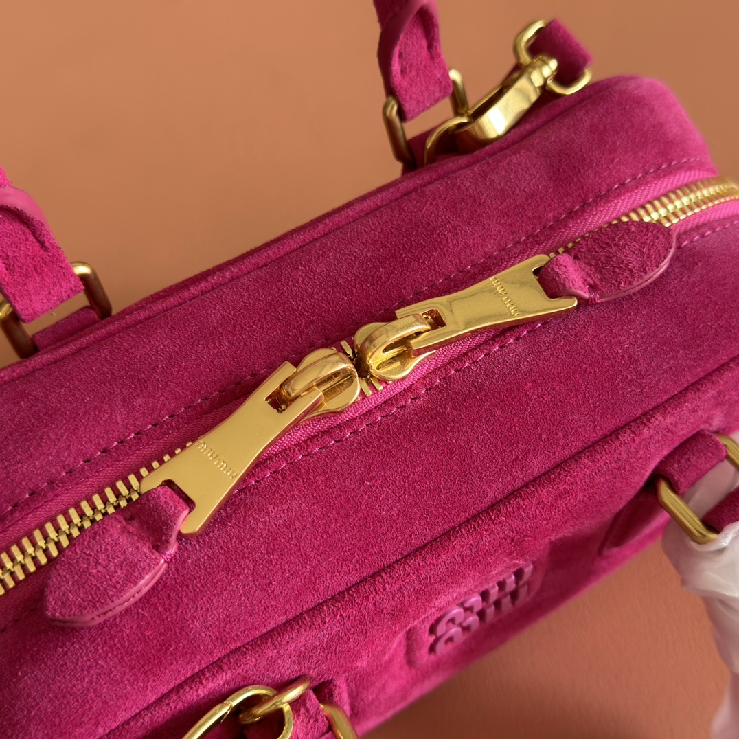 Bagsaaa M1um1u Arcadie padded suede top-handle bag 5BB142 fuchsia - 22cm