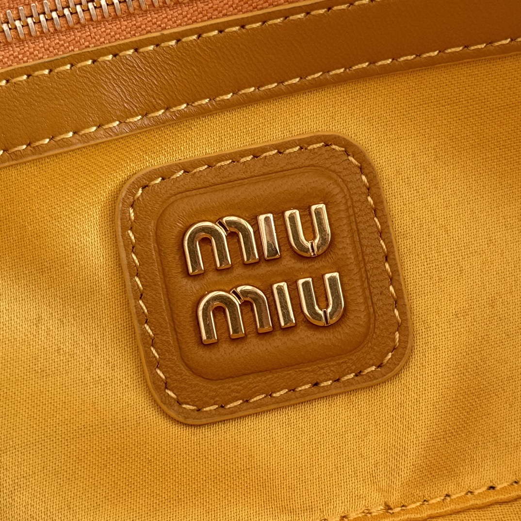 Bagsaaa M1um1u Arcadie padded suede top-handle bag 5BB142 yellow - 22cm