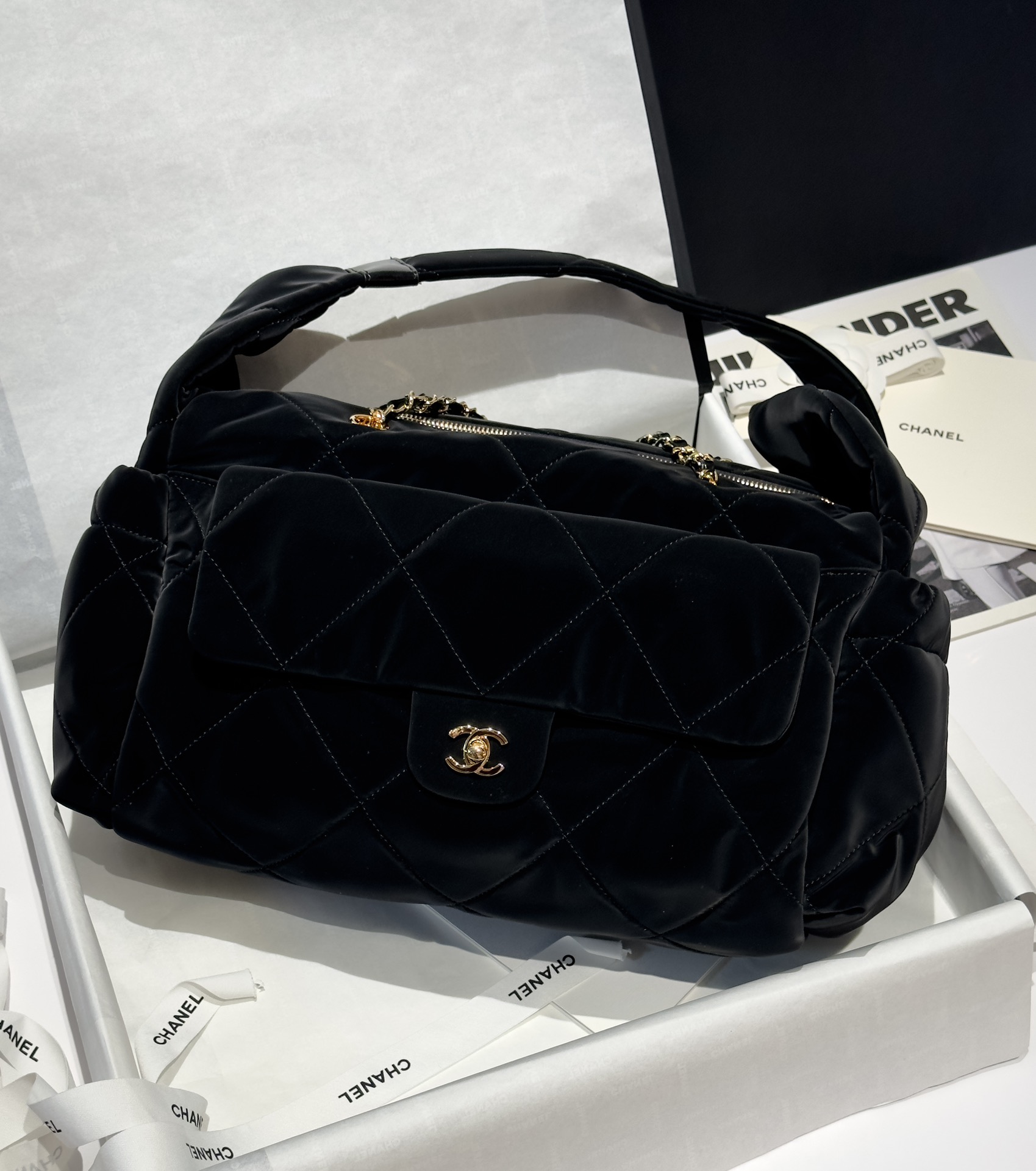 Bagsaaa Ch**el Maxi Bowling Bag AS5716 Black Velvet - 46cm