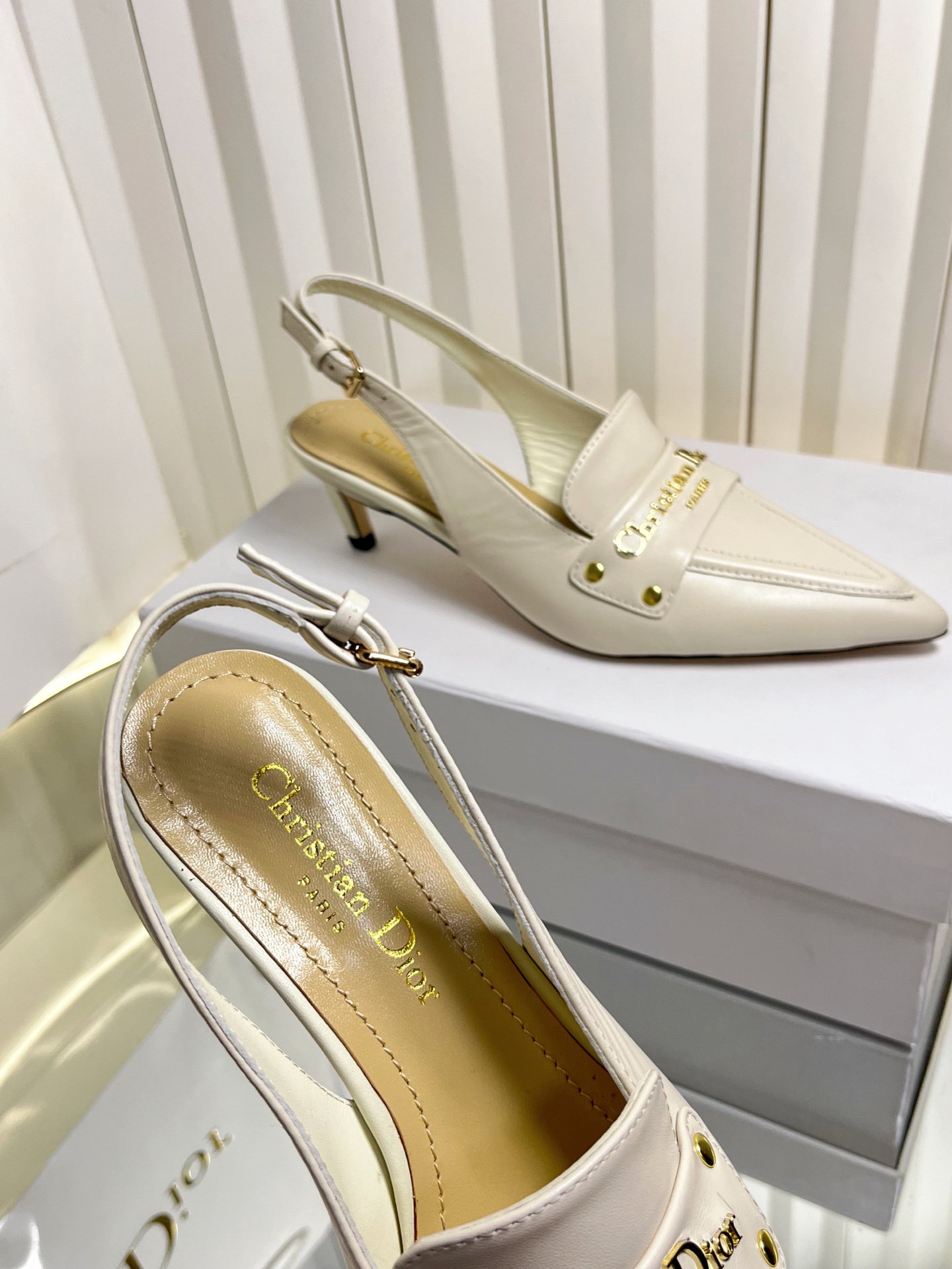 Bagsaaa D10r Boy slingback pump in white S*pple calfskin