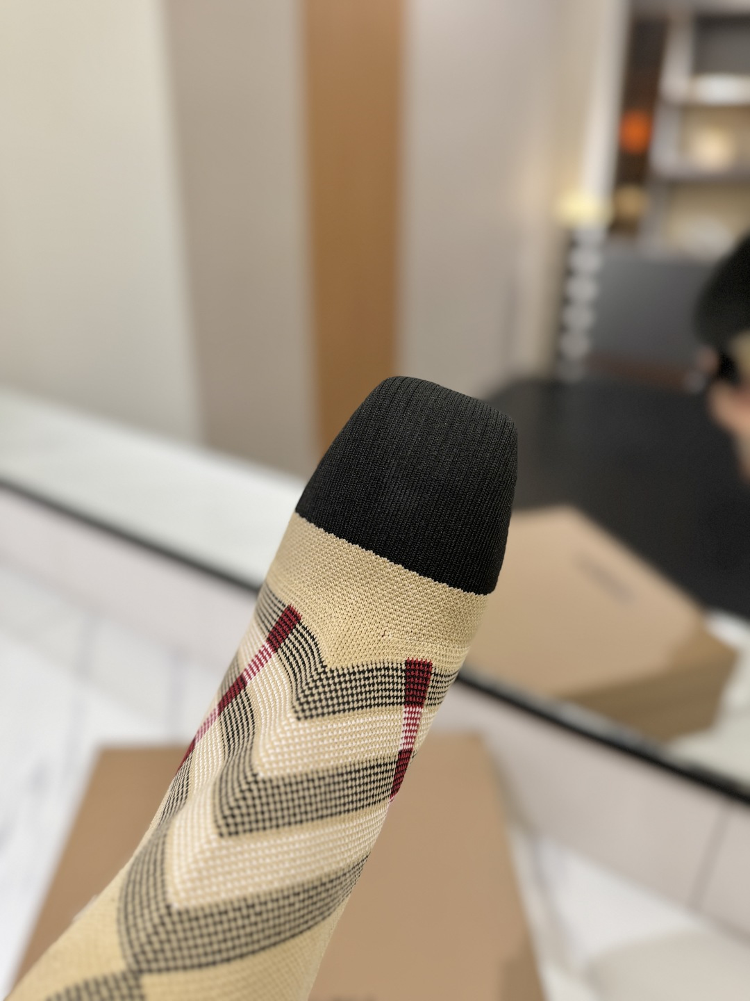 Bagsaaa Bv*b*rry check-pattern knit sock ankle boots beige