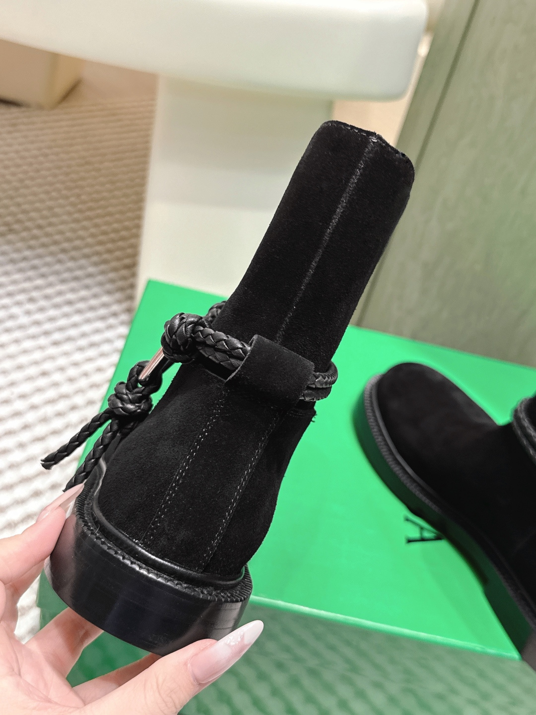 Bagsaaa B0tt*ga Ven*ta James ankle boots in black suede