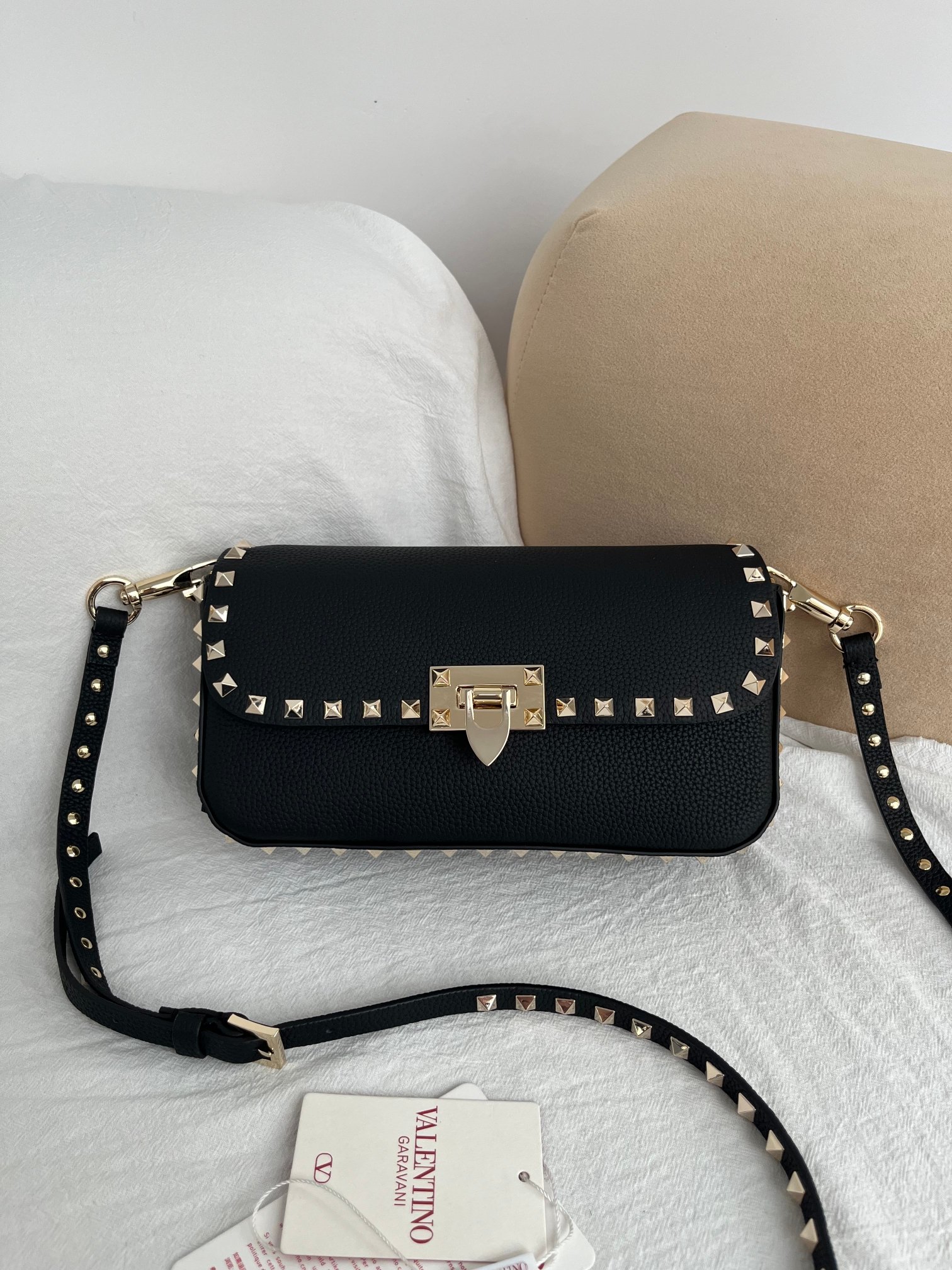 Bagsaaa Va1e*ntin0 Garavani Rockstud crossbody bag black - 24cm