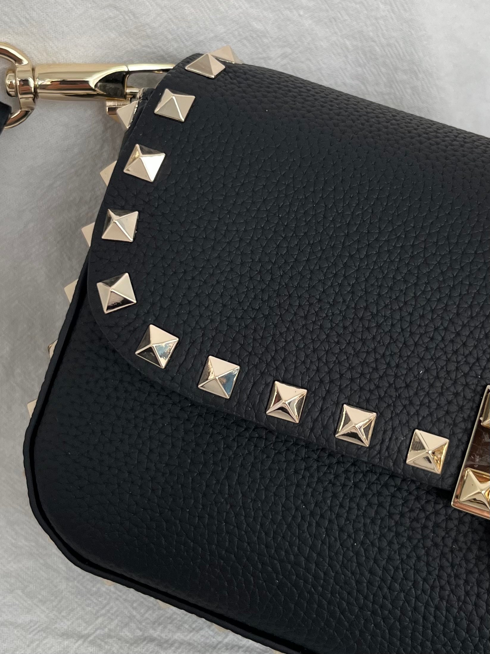 Bagsaaa Va1e*ntin0 Garavani Rockstud crossbody bag black - 24cm