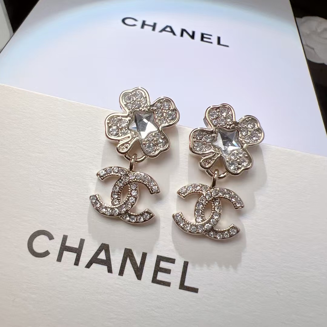Bagsaaa Ch**el Earrings 29