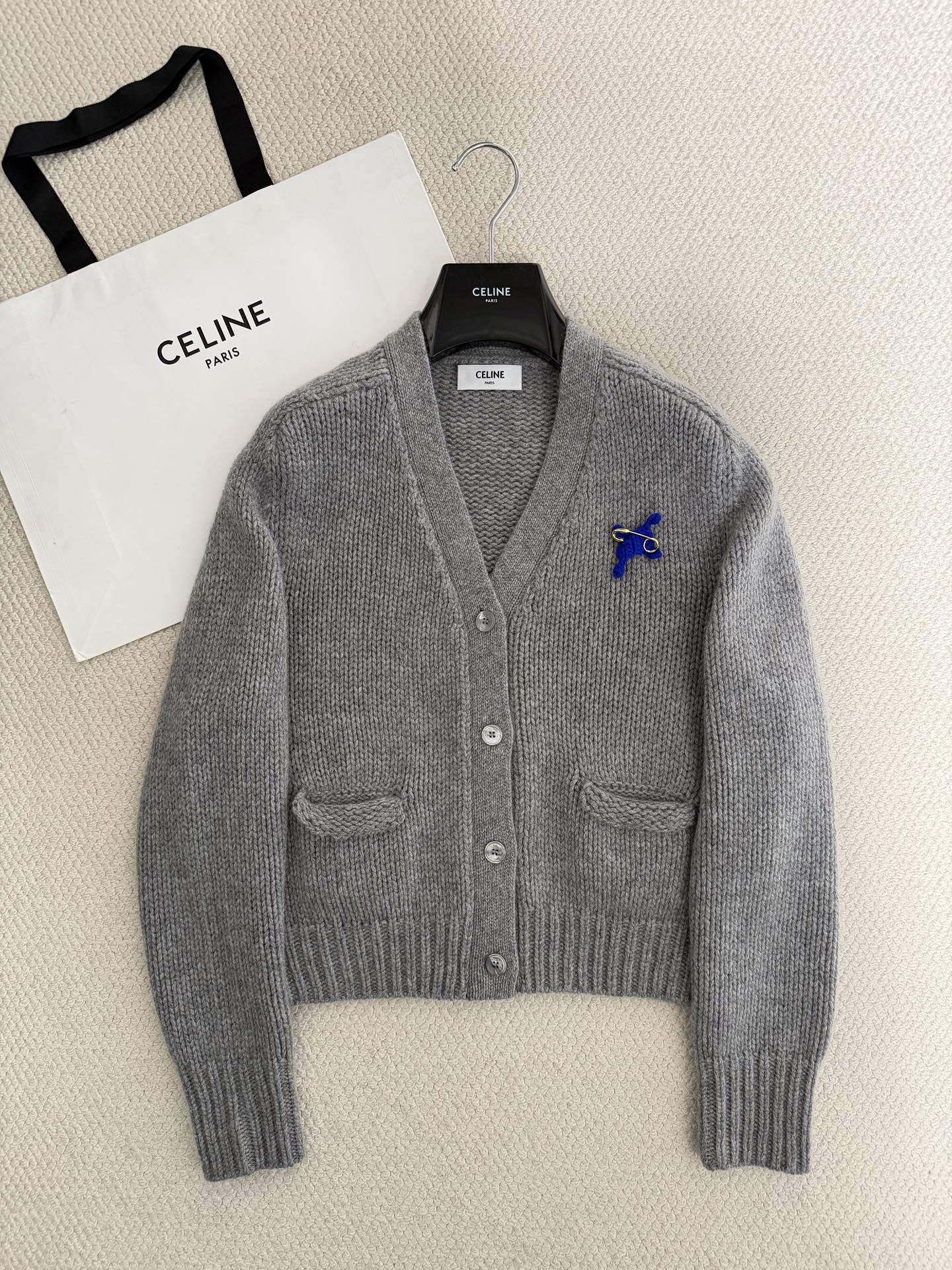 Bagsaaa Ce1i*e cashmere cardigan in grey