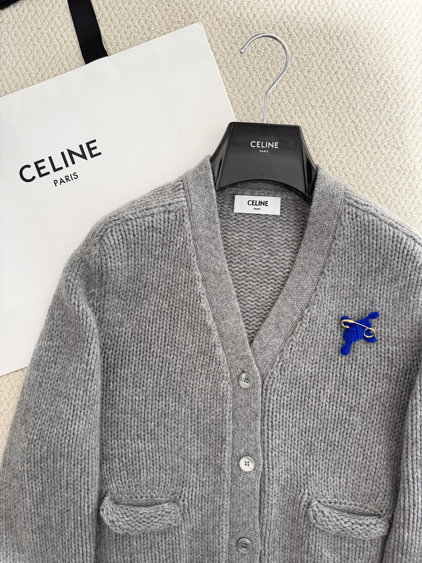 Bagsaaa Ce1i*e cashmere cardigan in grey