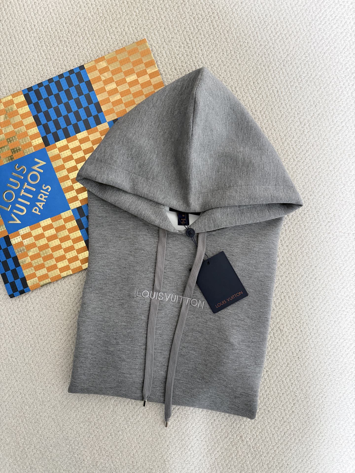 Bagsaaa LV gray cropped hoodie