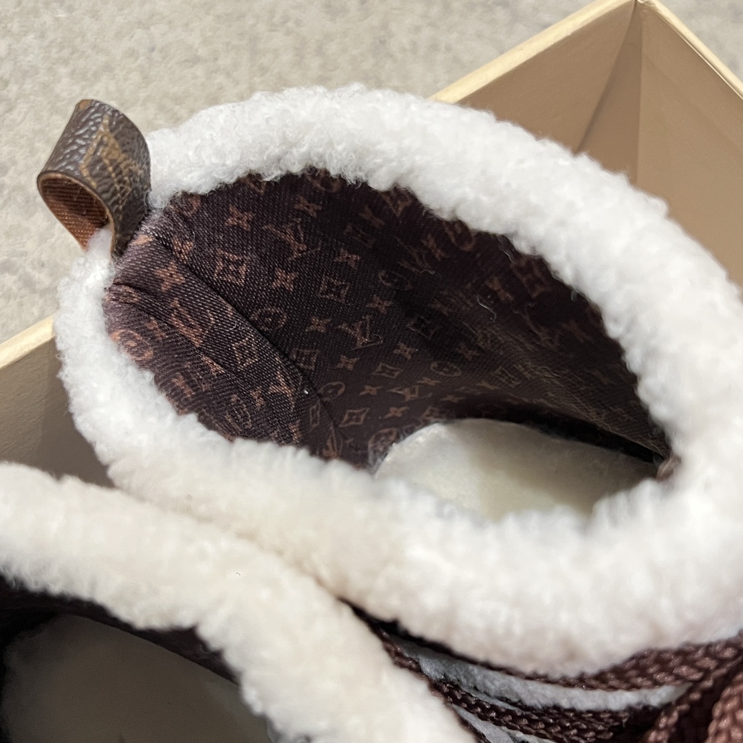Bagsaaa L0vis Vvtt0n LV Cloud Lace-Up Ankle Boot Sneaker cream shearling