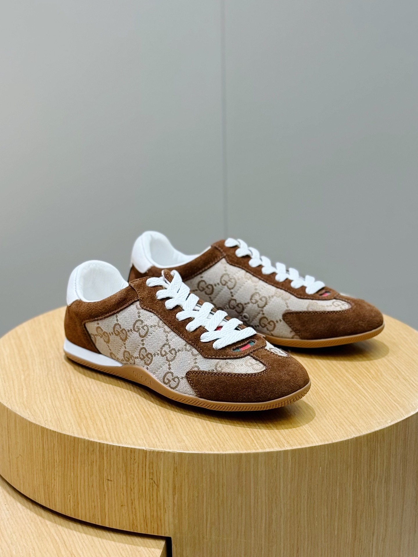 Bagsaaa Gvc*1 Shift sneaker in GG canvas with suede trims in beige and brown