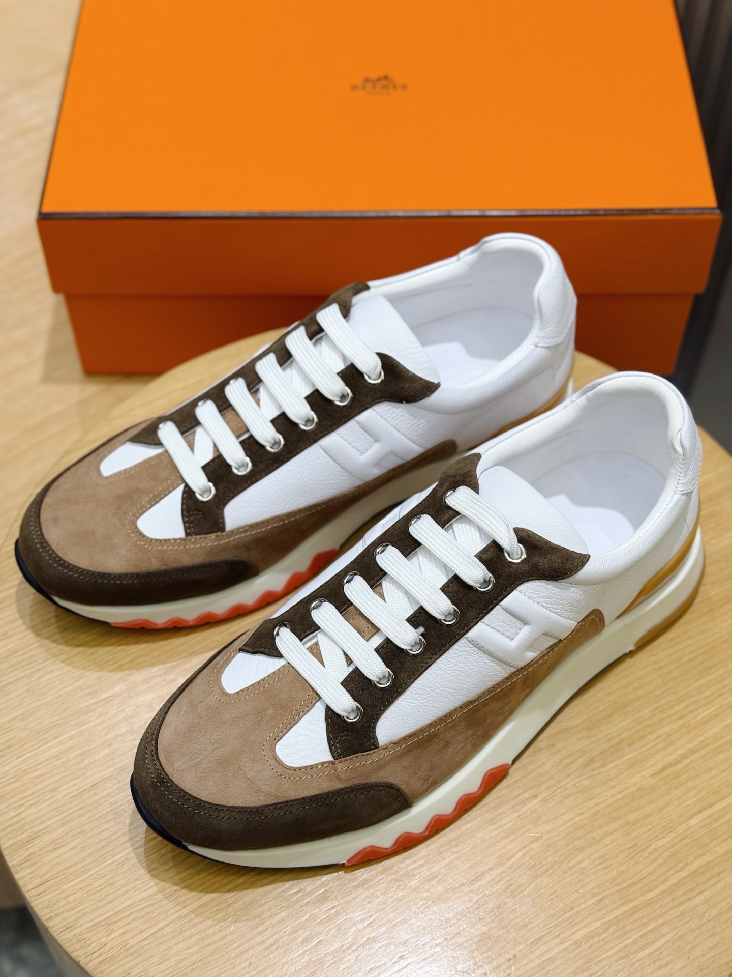Bagsaaa H**me5 Trail sneaker white & brown