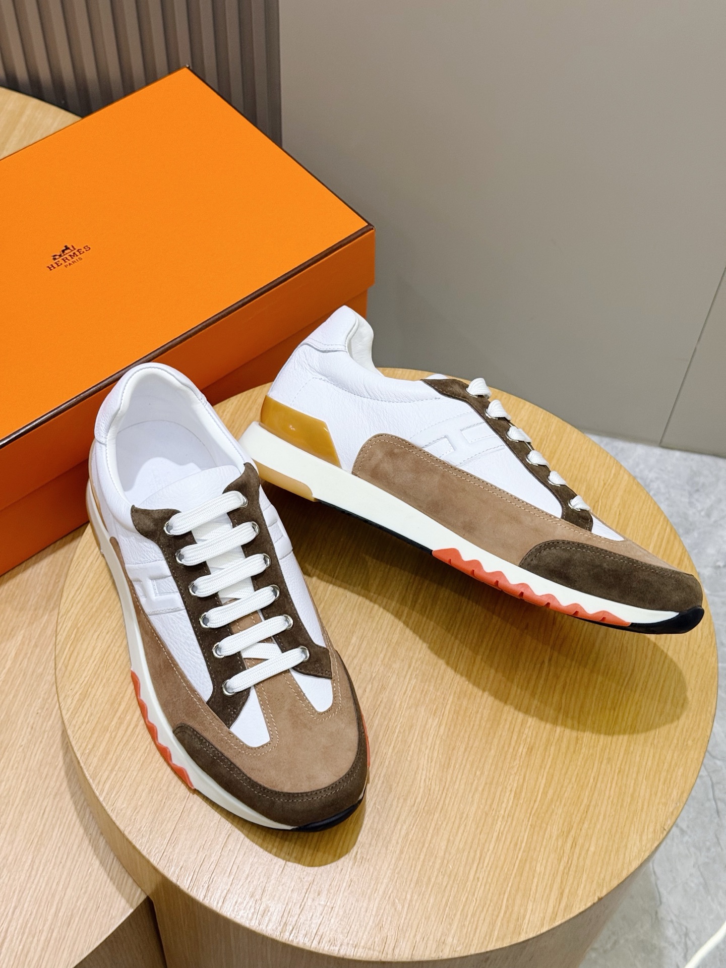 Bagsaaa H**me5 Trail sneaker white & brown