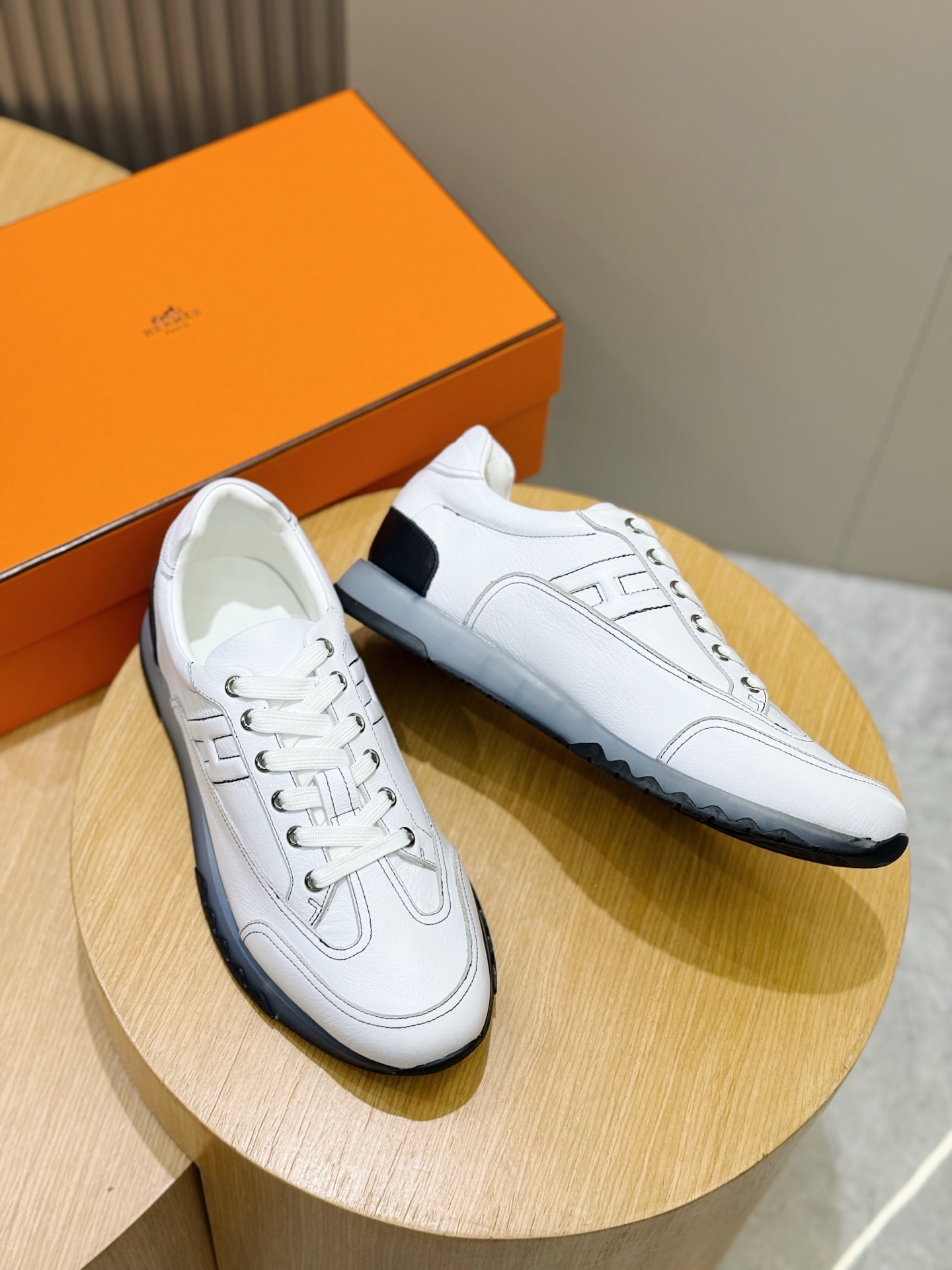 Bagsaaa H**me5 Trail sneaker white