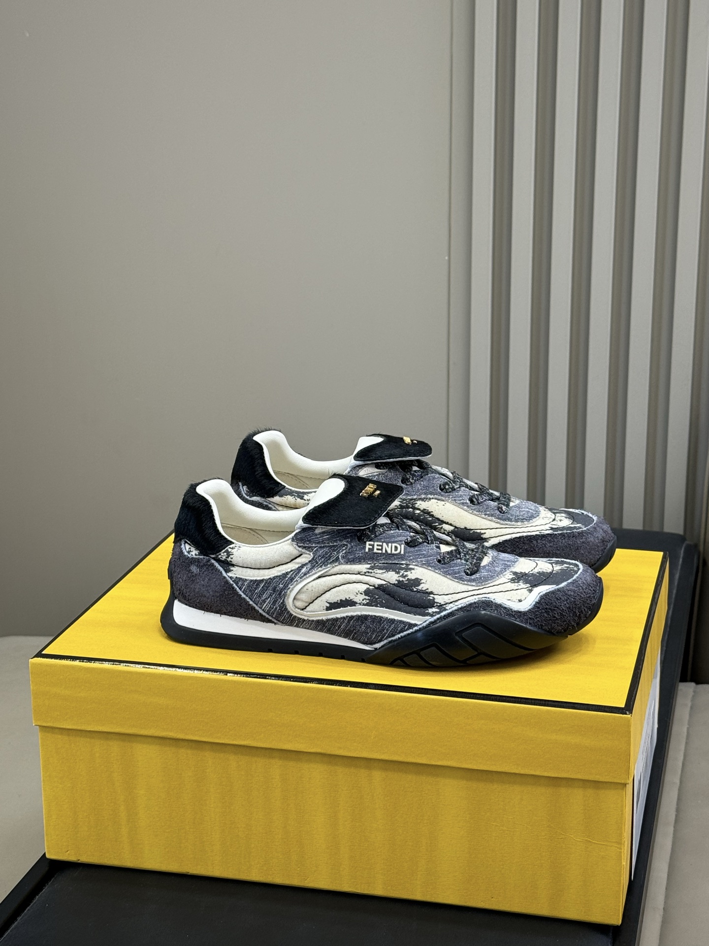 Bagsaaa F**di Wave Pulse sneakers in grey technical fabric with black suede
