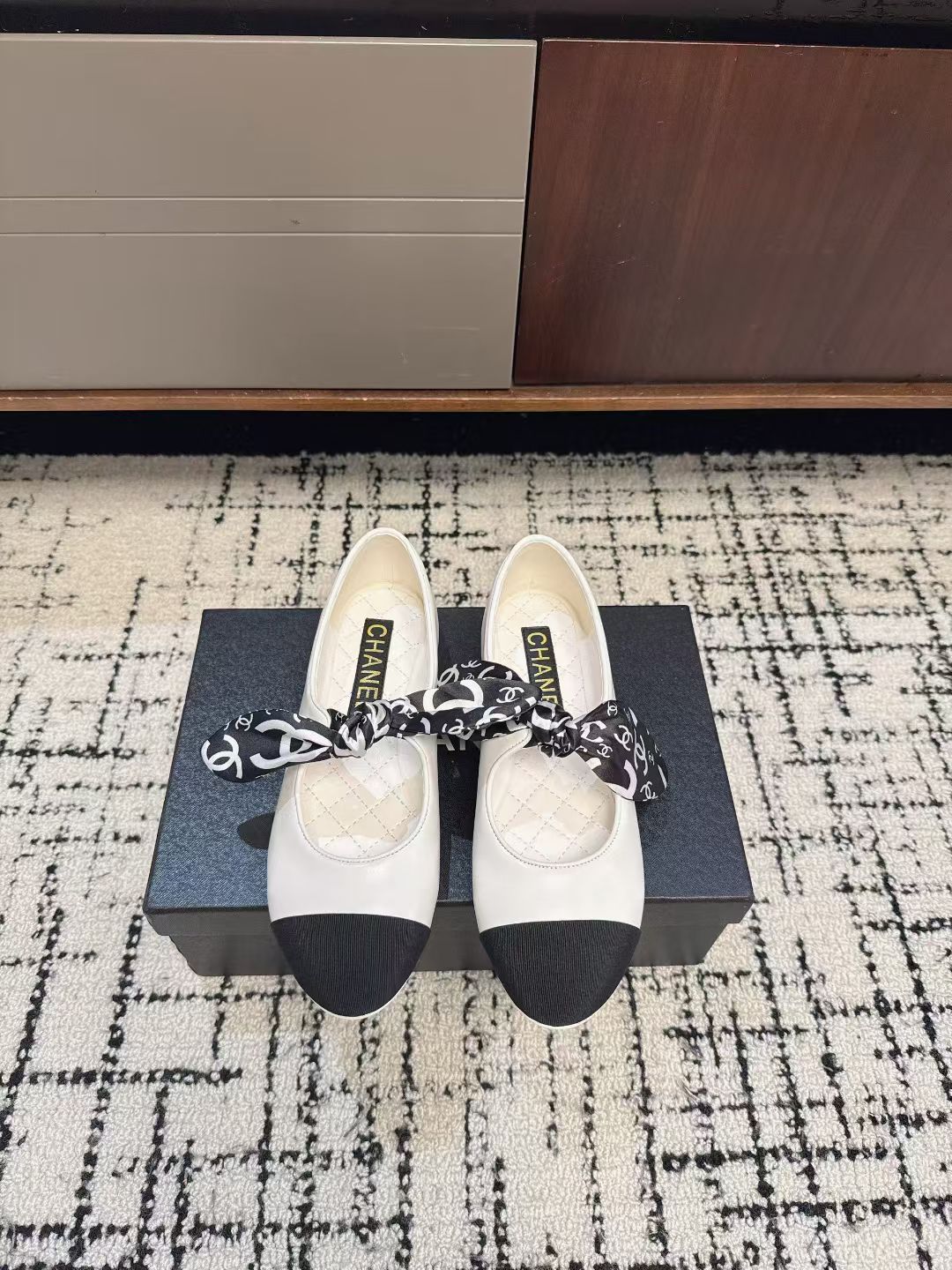 Bagsaaa Ch**el Mary Janes G46937 White Lambskin & Silk