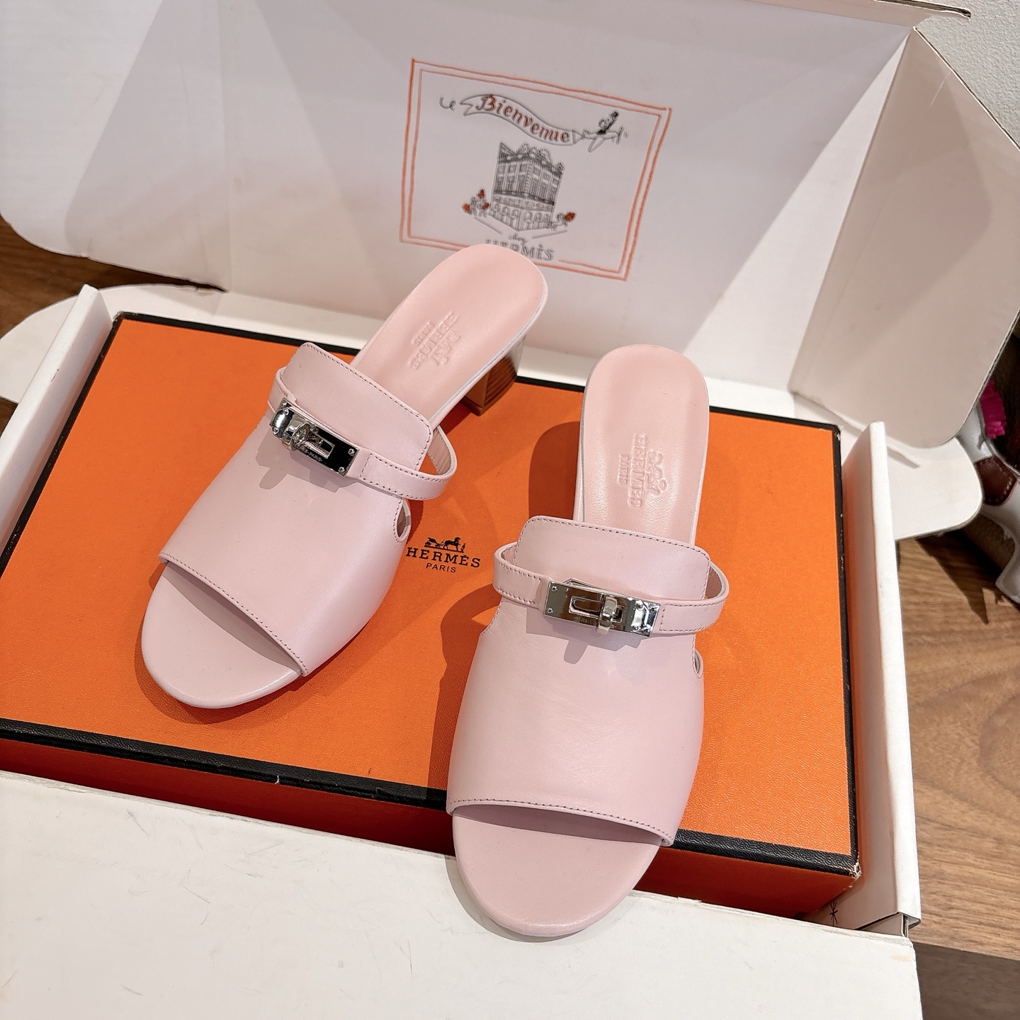 Bagsaaa H**me5 Candy sandal light pink