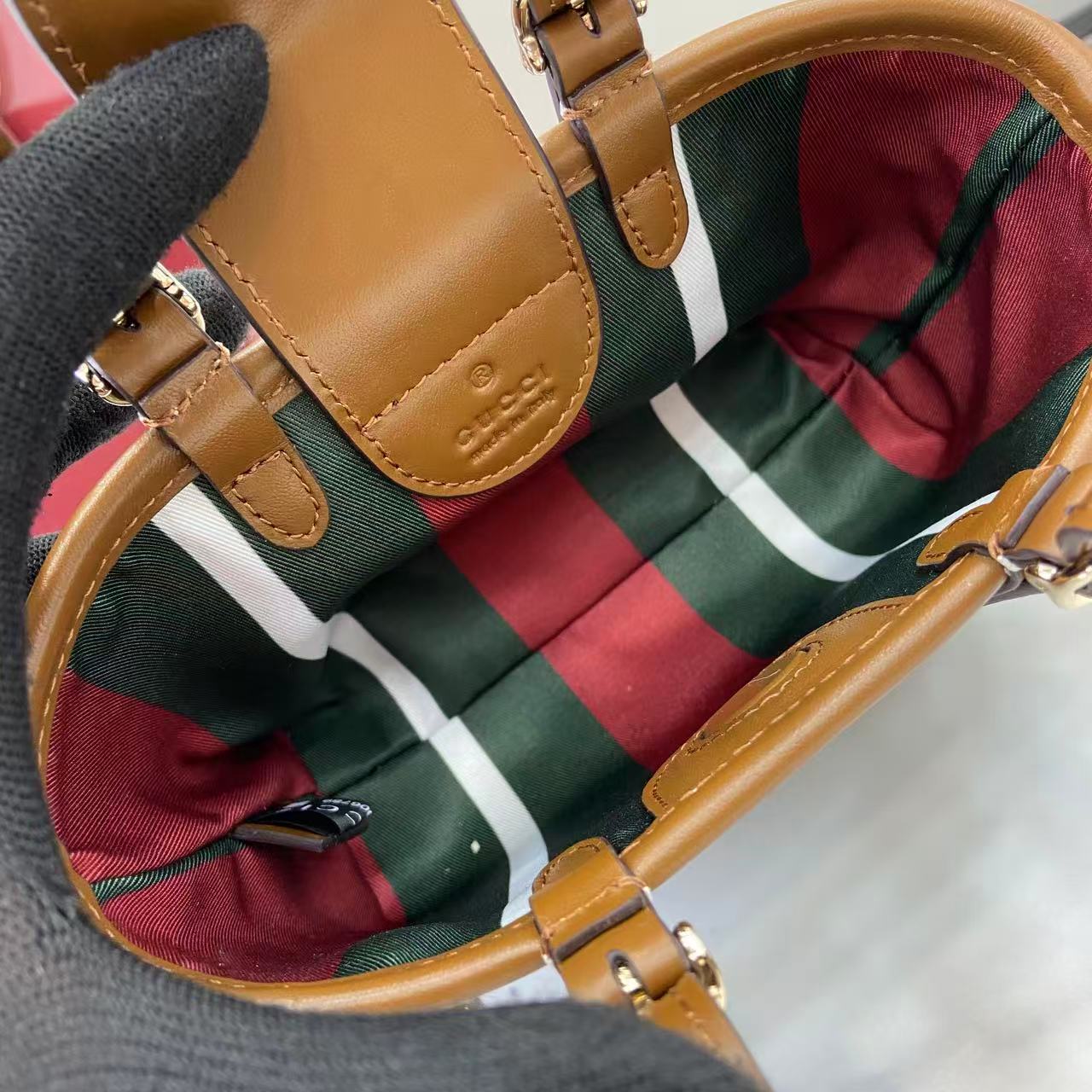 Bagsaaa Gvc*1 Emblem mini bag 855491 beige and brown fabric - 17.5cm
