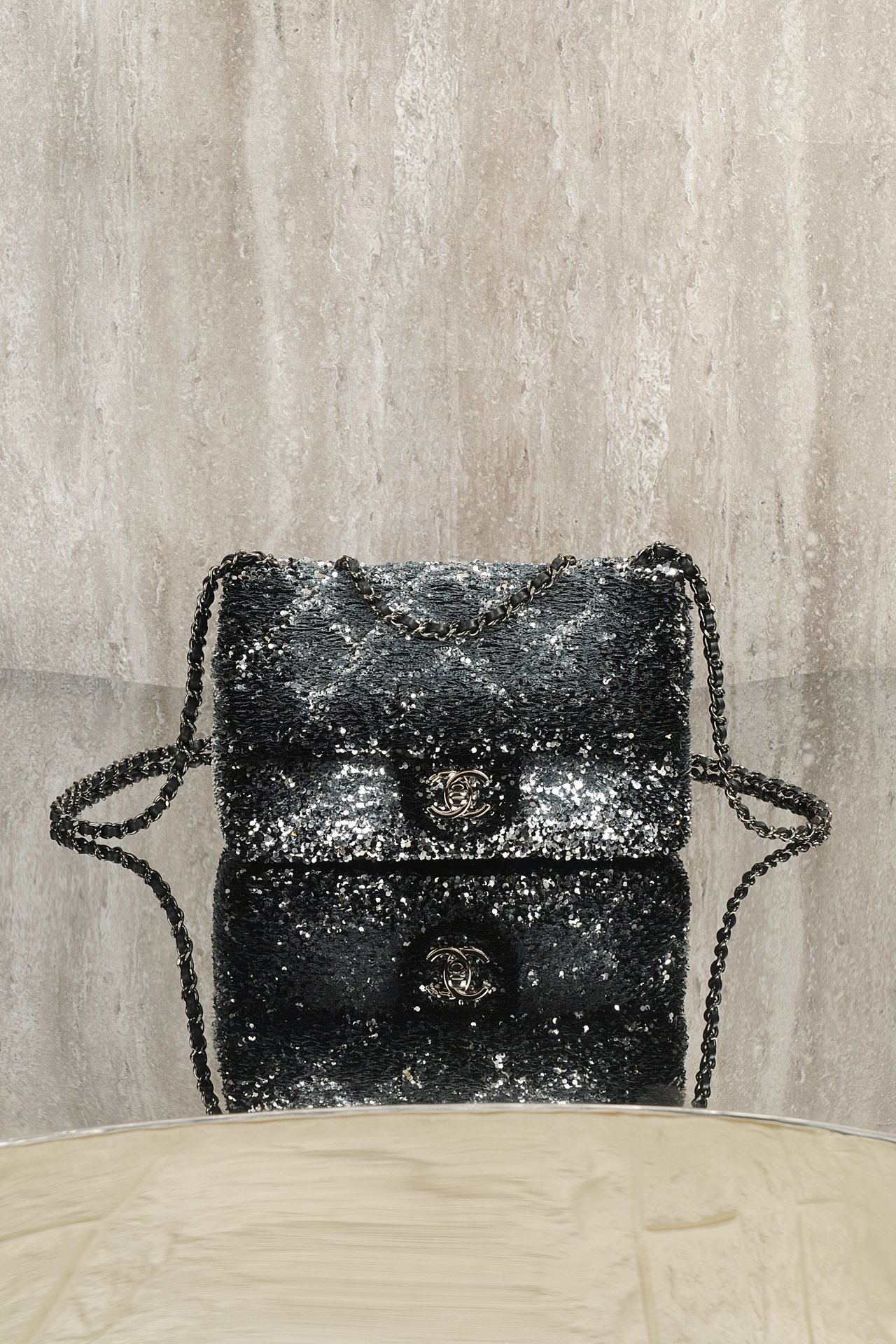 Bagsaaa Ch**el Flap Bag Silver & Black Quilted Gradient Sequins AS4561 - 21cm 