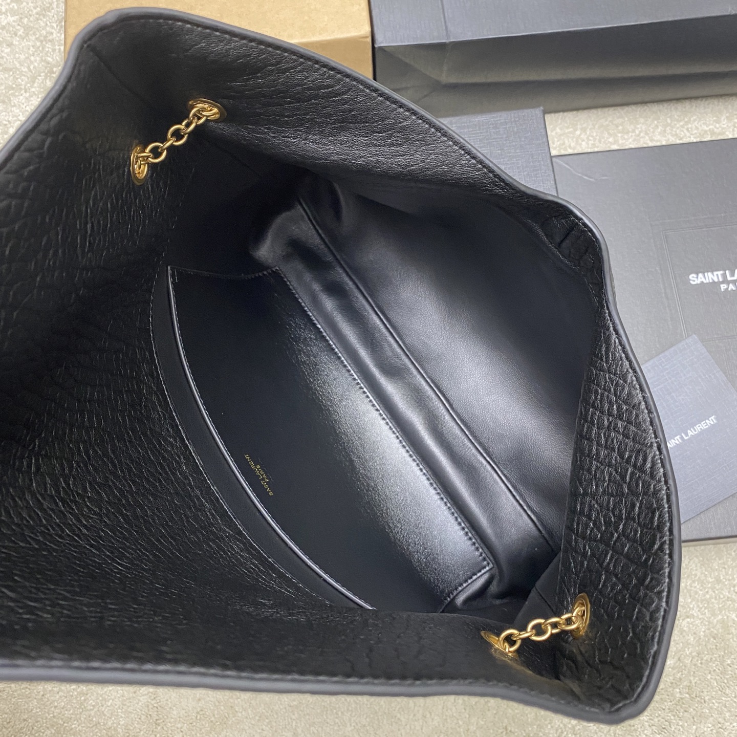 Bagsaaa Y51 Cassandre XXL envelope pouch on chain in lambskin 841702 black - 35cm