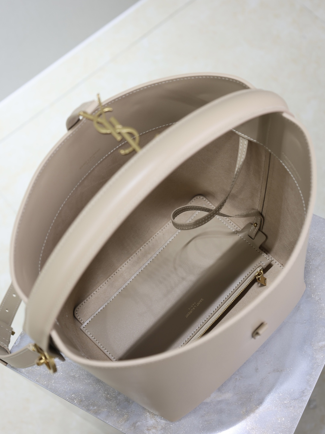 Bagsaaa LE 37 in shiny leather 742828 beige - 20 X 25 X 16 CM