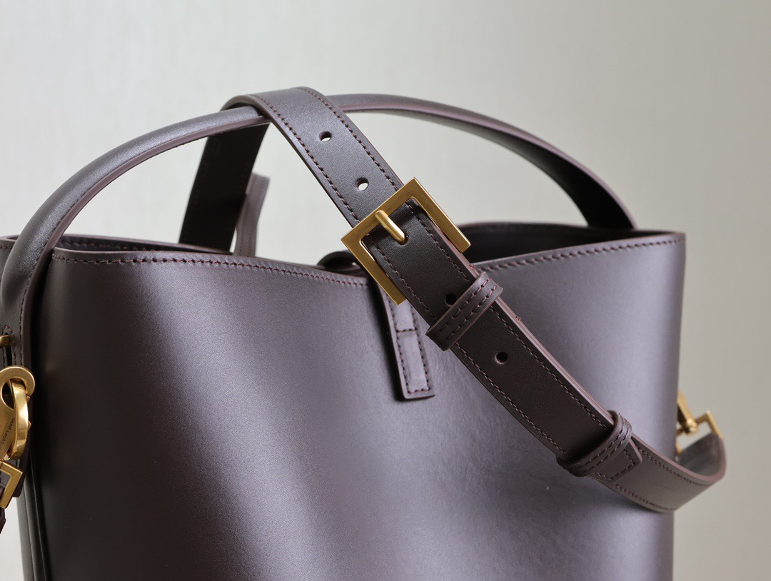Bagsaaa LE 37 in shiny leather 742828 dark chocolate - 20 X 25 X 16 CM