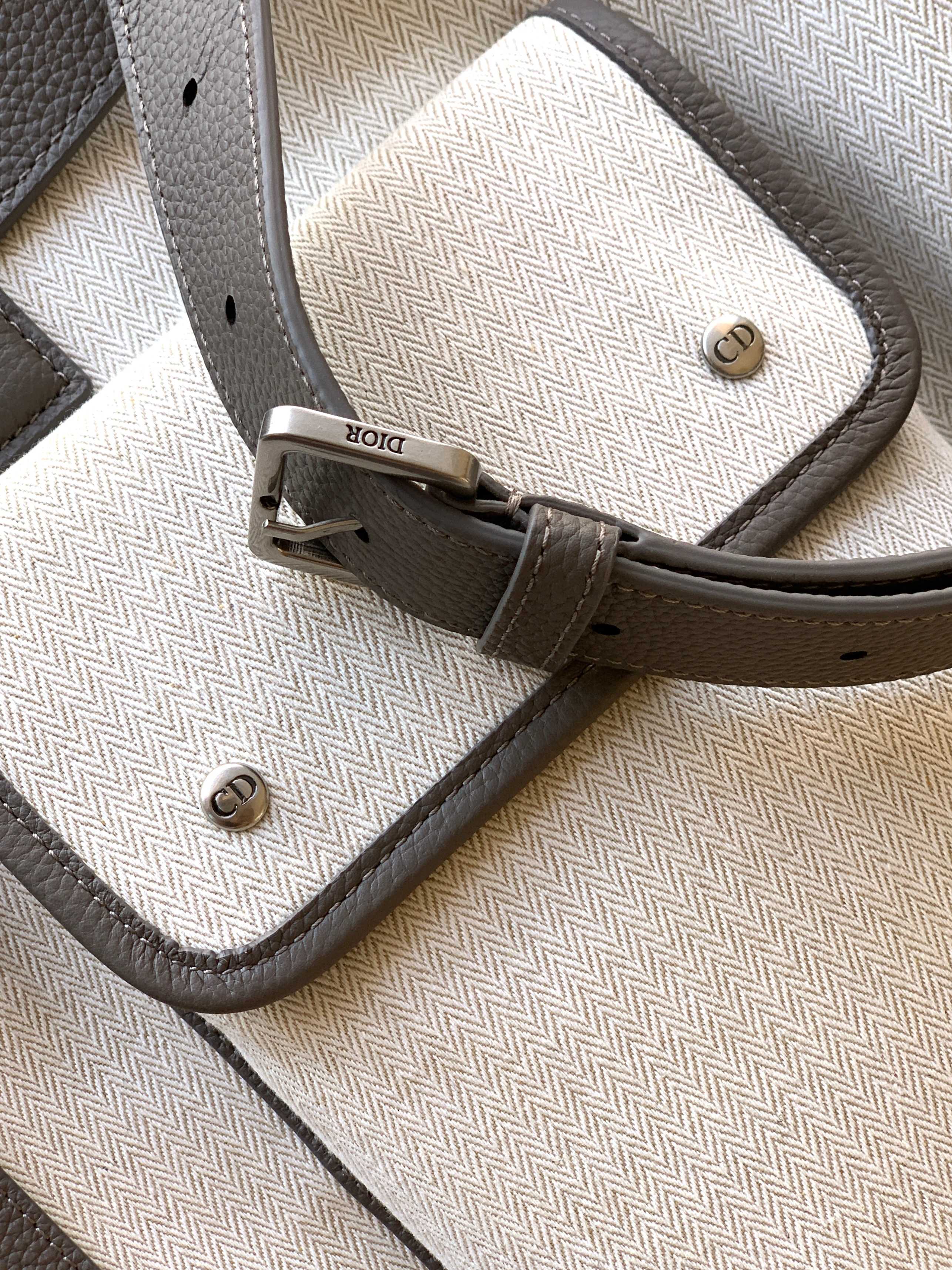 Bagsaaa Large D10r Normandie Tote Bag Beige Herringbone Cotton Canvas and Gray D10r Icons Calfskin - 49cm
