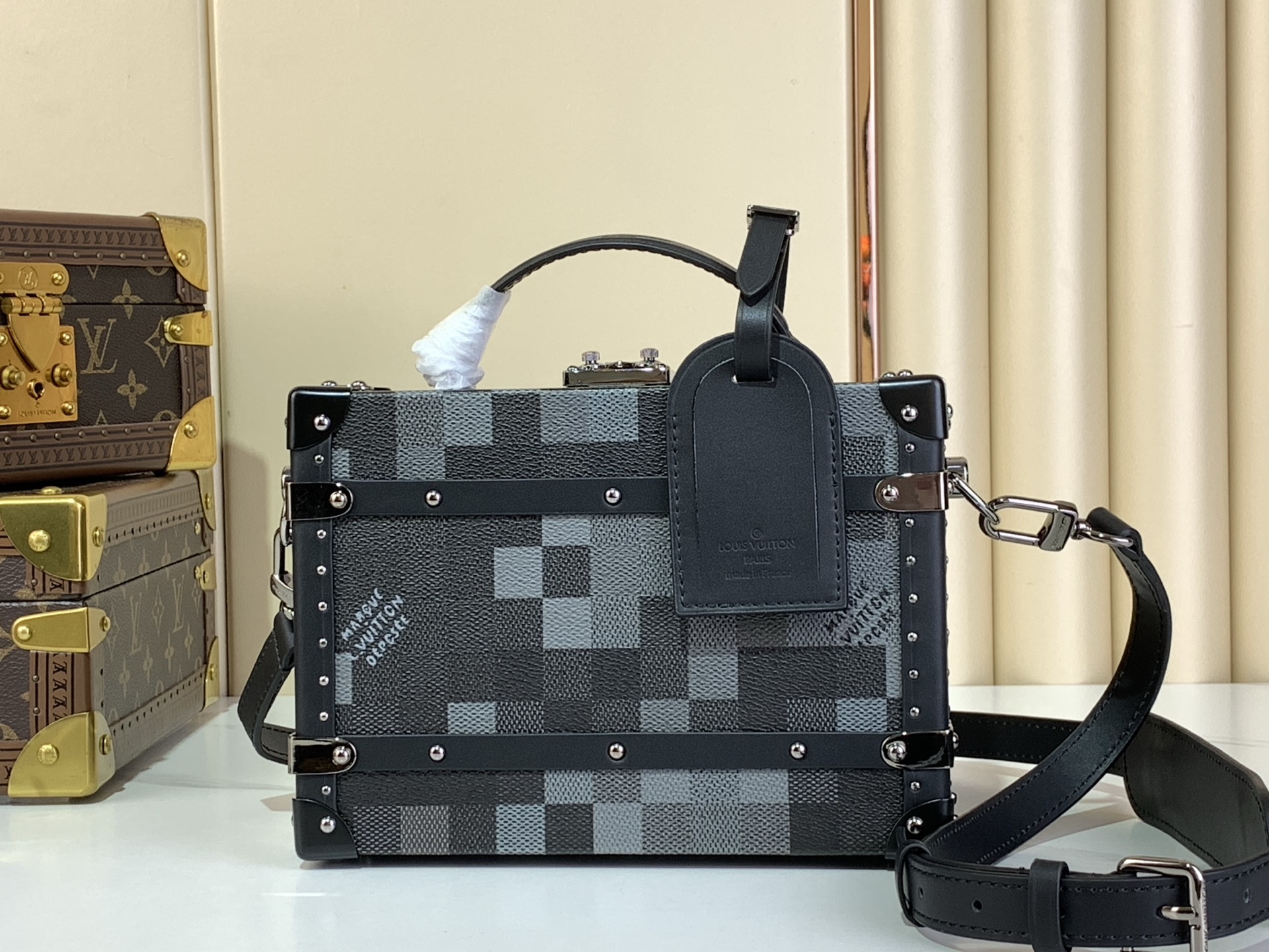 Bagsaaa L0vis Vvtt0n Handle Trunk D16 in Damoflage Black canvas - 24cm